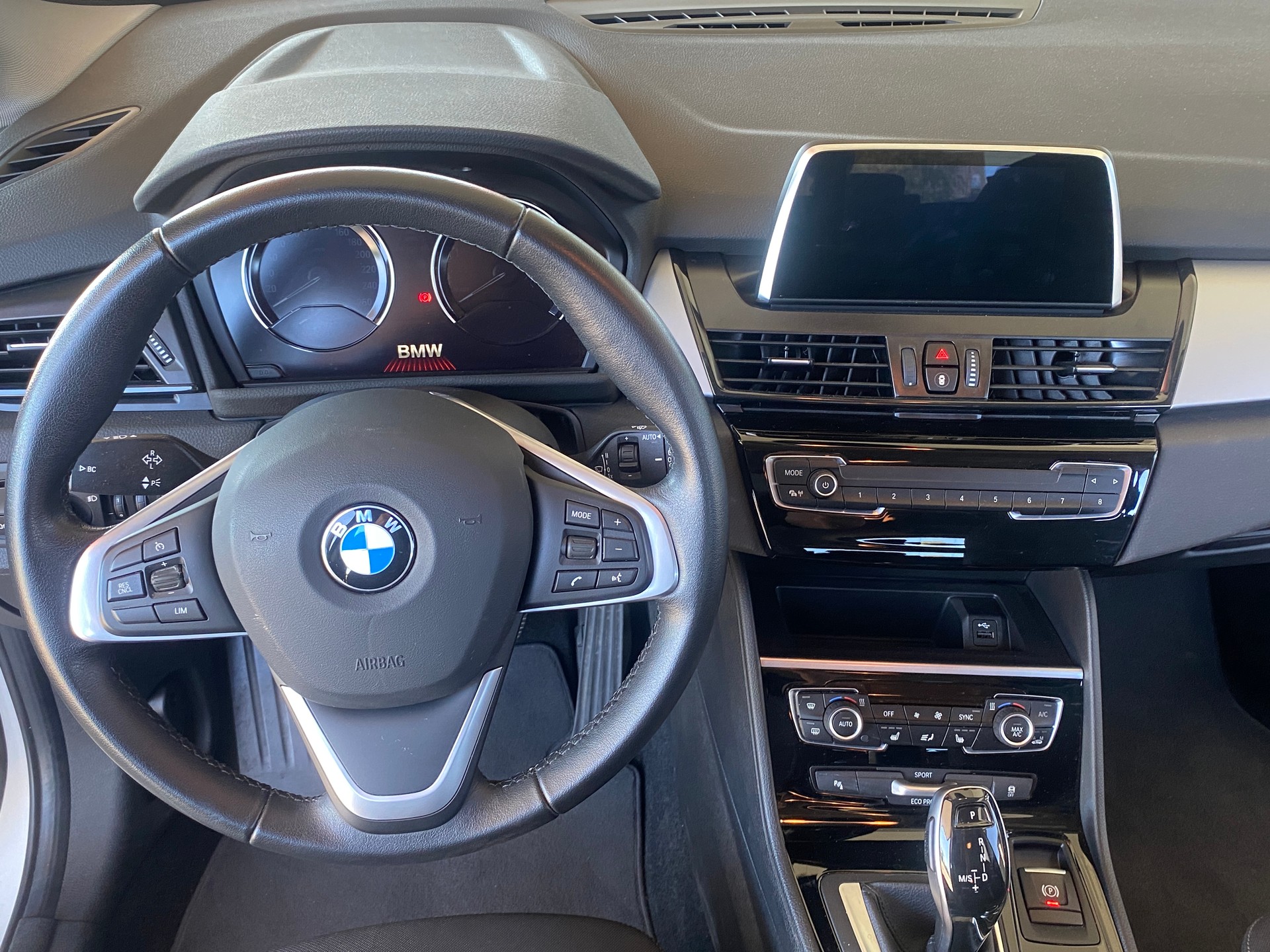 BMW 216d Gran Tourer DKG-image-8