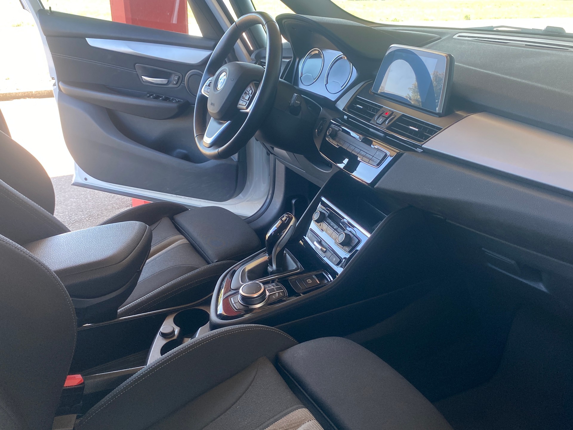 BMW 216d Gran Tourer DKG-image-5