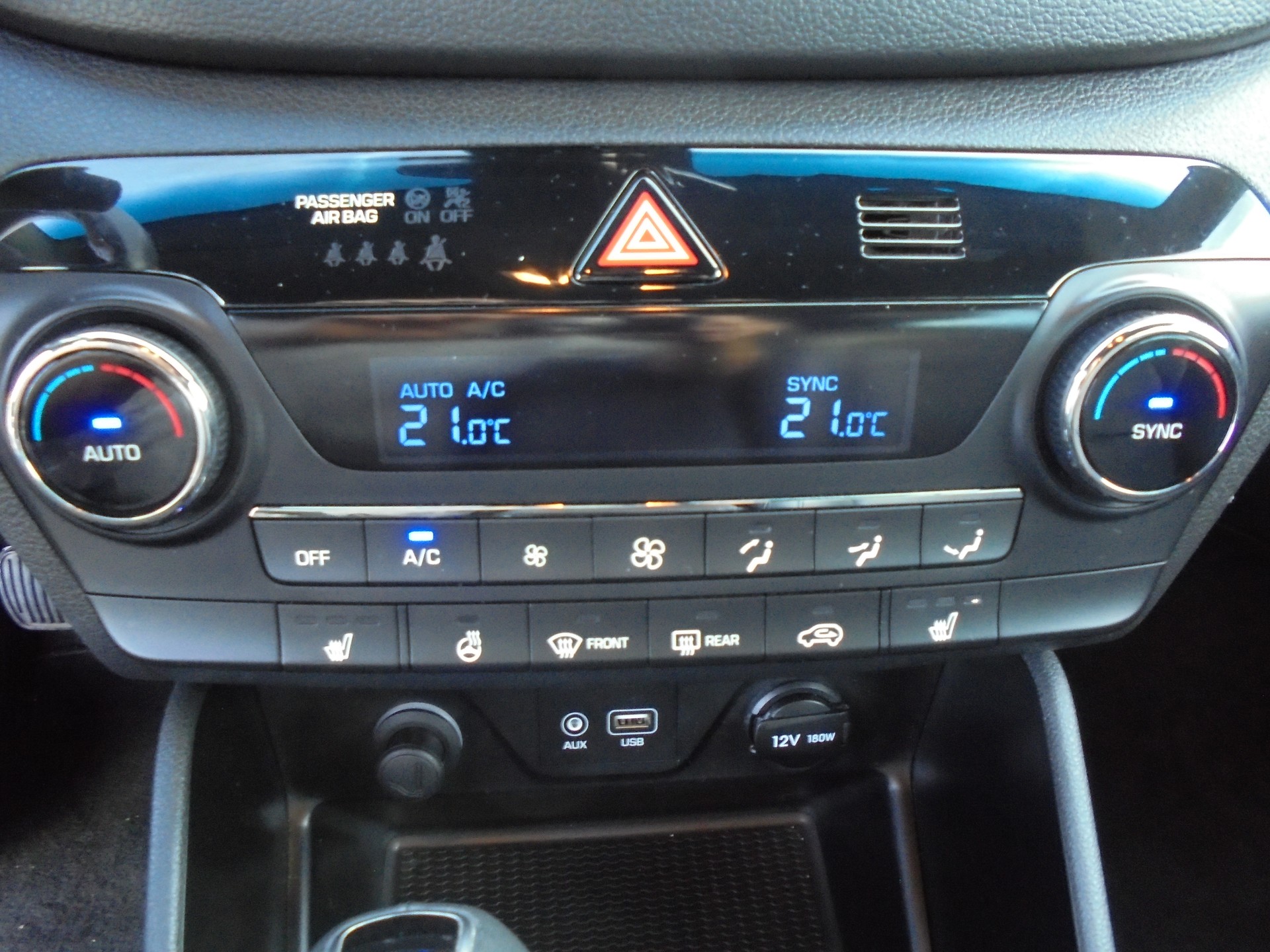HYUNDAI Tucson 1.6 TGDI GO Plus 4WD Automatic-image-8