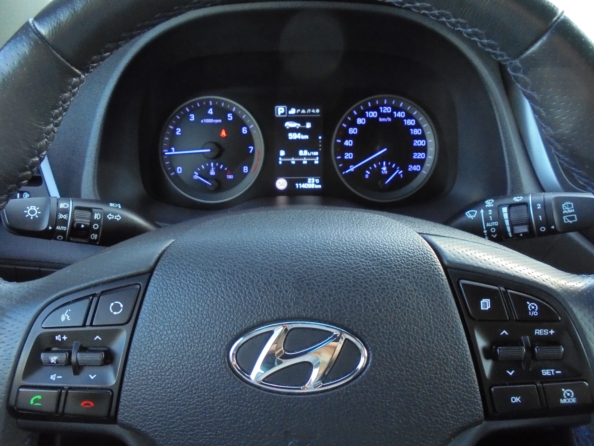 HYUNDAI Tucson 1.6 TGDI GO Plus 4WD Automatic-image-10
