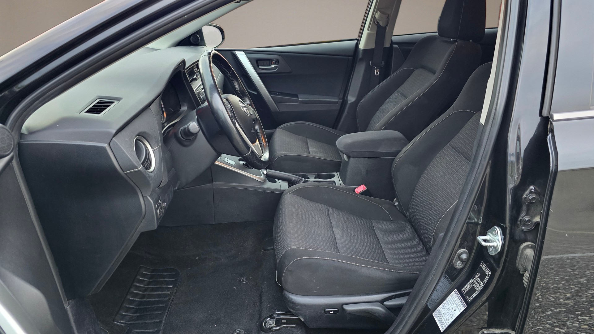 TOYOTA Auris 1.8 16V HSD Linea Trend-image-12