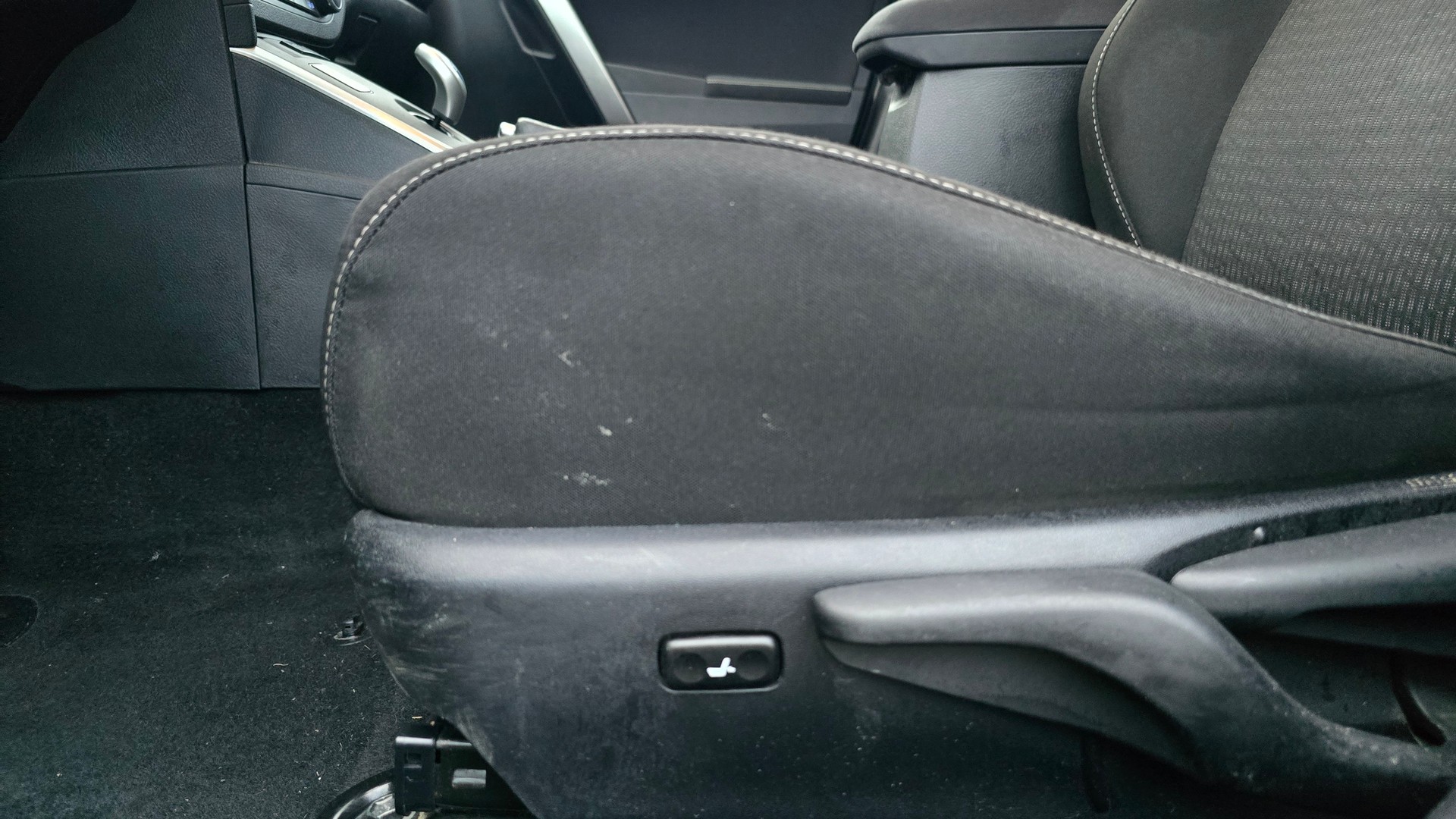 TOYOTA Auris 1.8 16V HSD Linea Trend-image-26