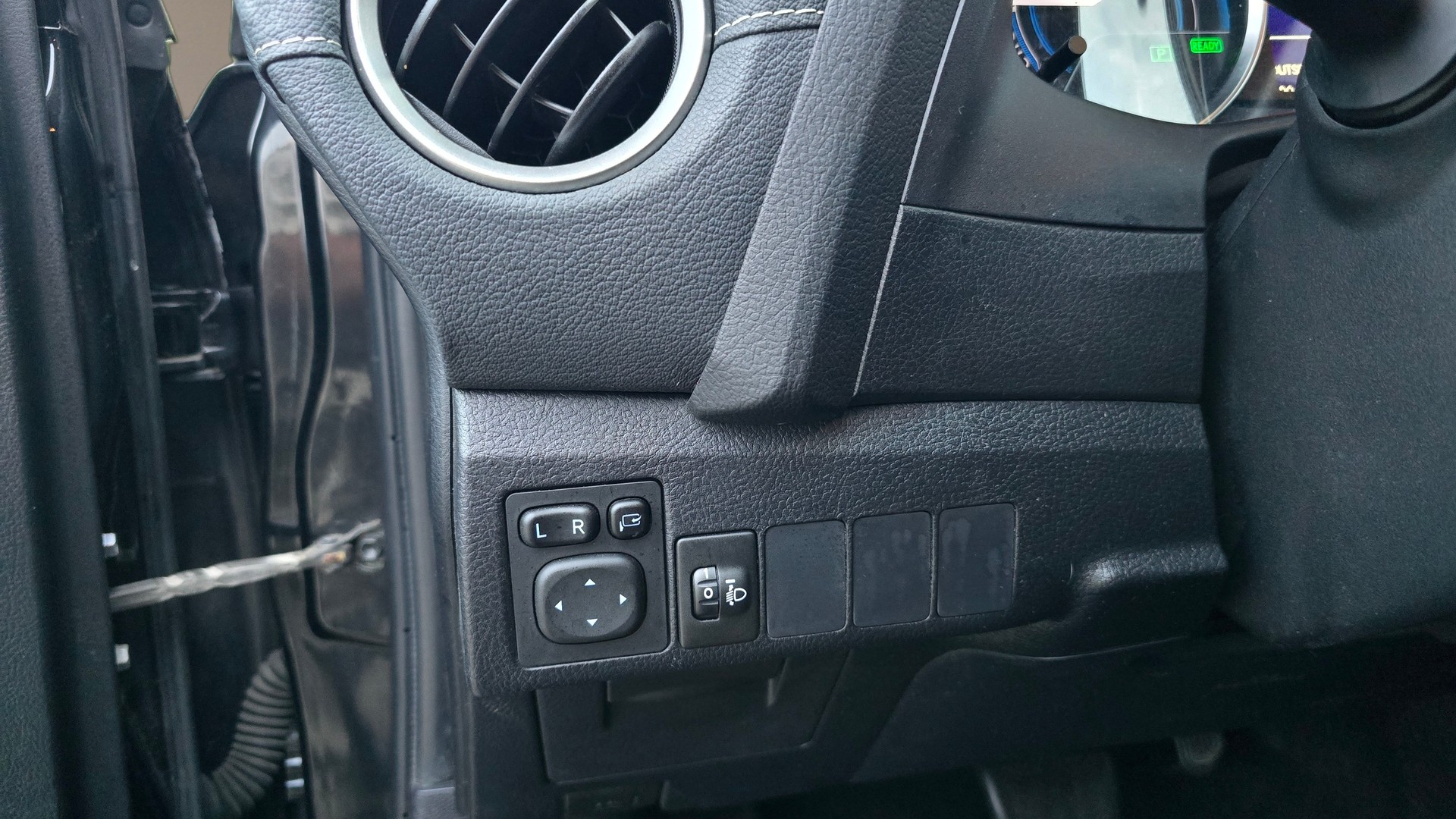 TOYOTA Auris 1.8 16V HSD Linea Trend-image-18