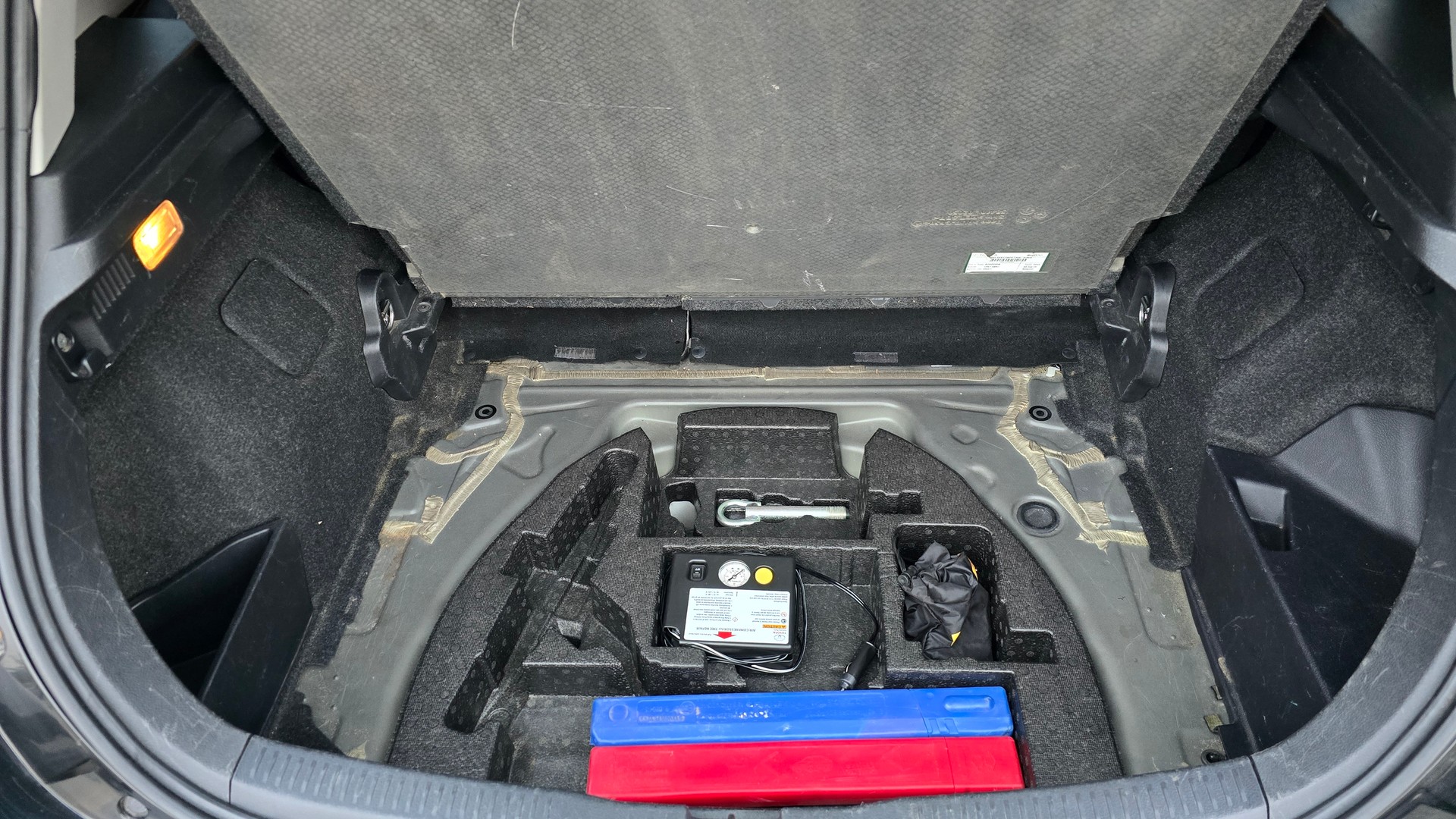 TOYOTA Auris 1.8 16V HSD Linea Trend-image-15