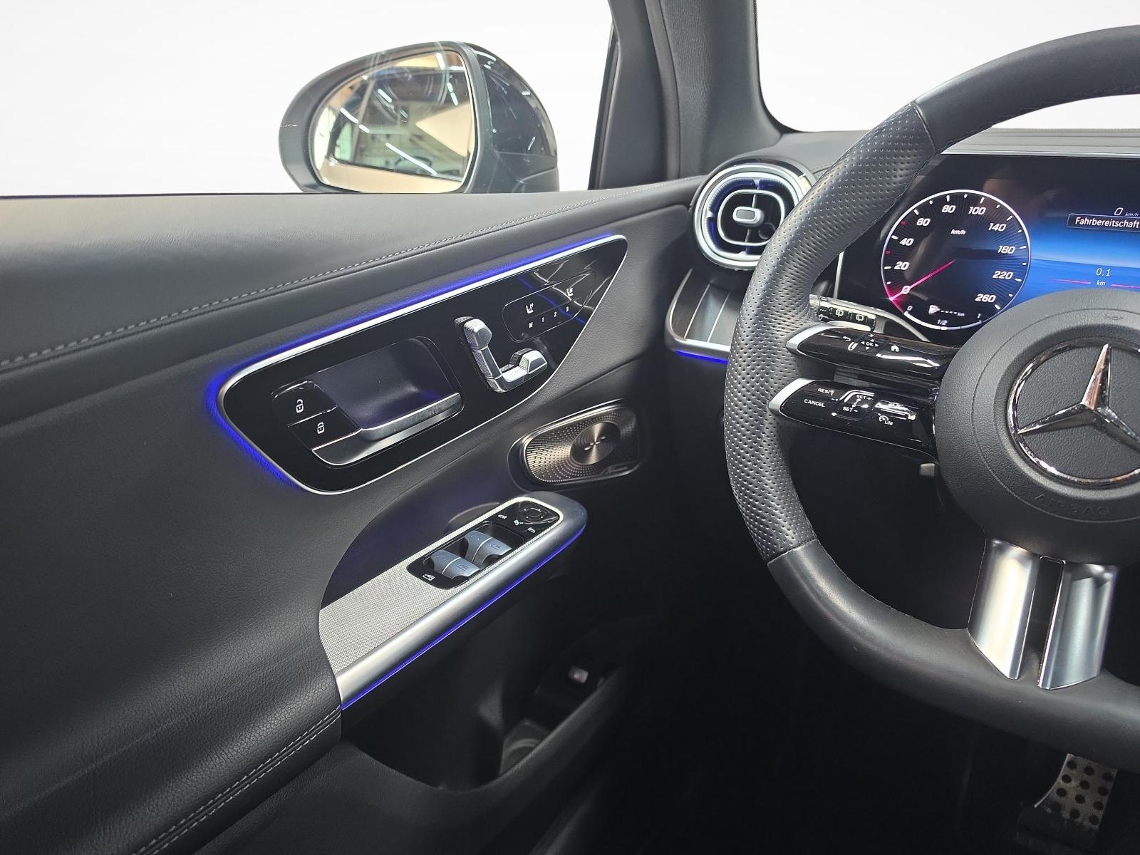 MERCEDES-BENZ GLC 400 e 4MATIC AMG Line-image-8