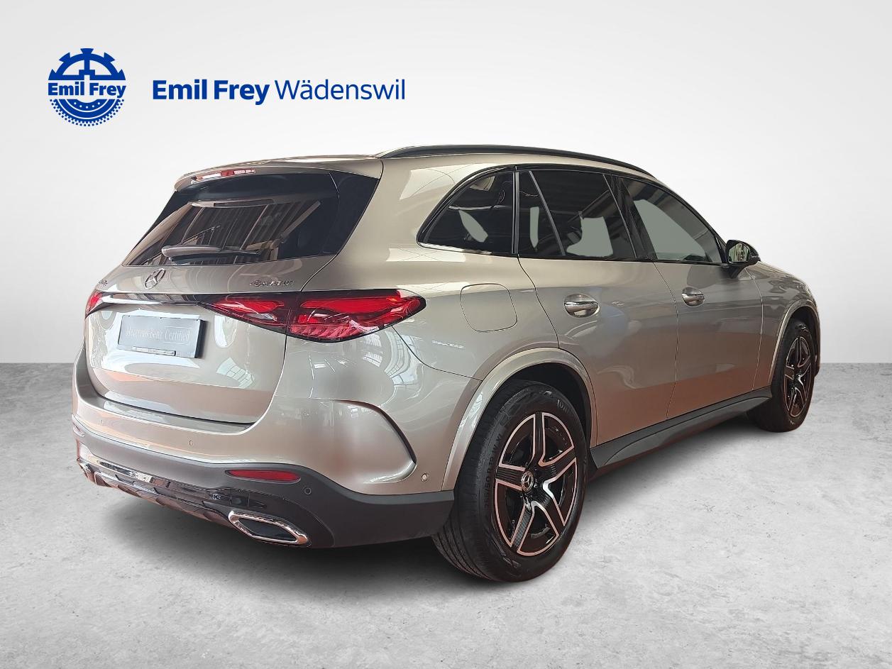 MERCEDES-BENZ GLC 400 e 4MATIC AMG Line-image-4