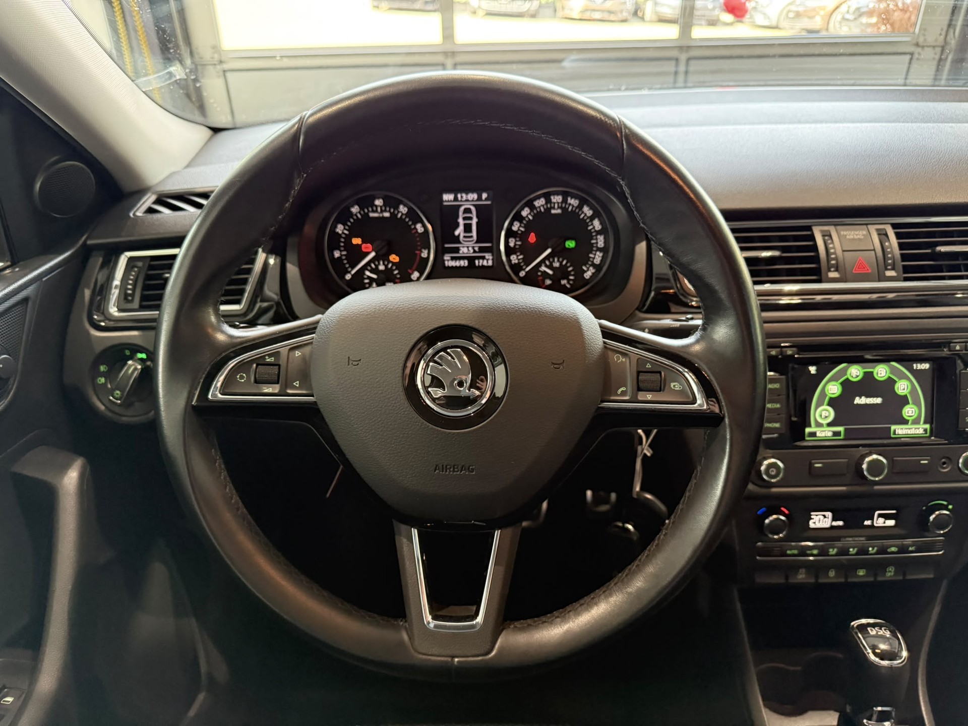 SKODA Rapid 1.4 TSI Elegance DSG-image-10