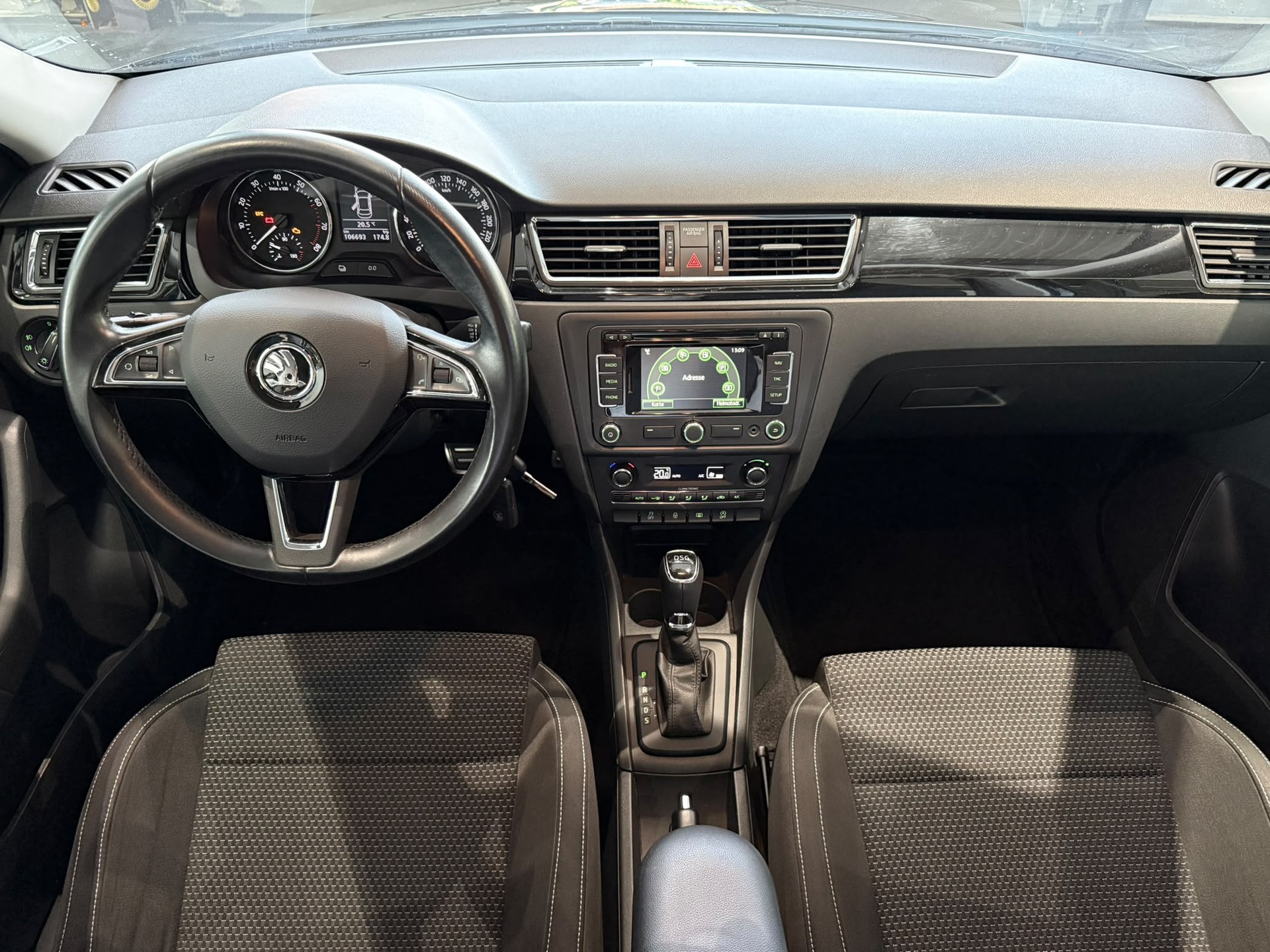 SKODA Rapid 1.4 TSI Elegance DSG-image-8