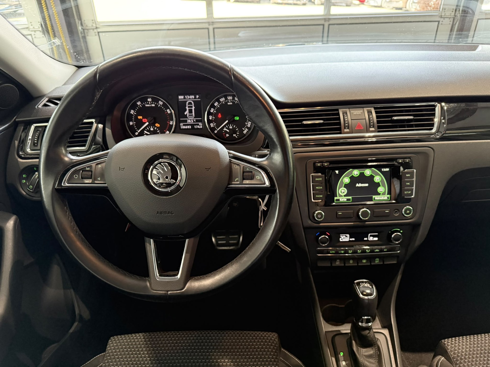 SKODA Rapid 1.4 TSI Elegance DSG-image-9