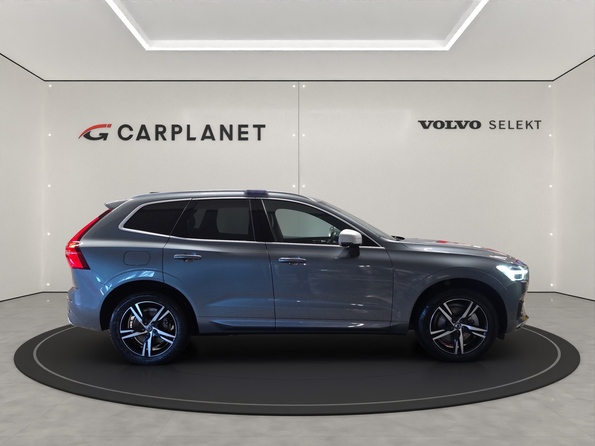 VOLVO XC60 2.0 D5 R-Design AWD-image-2