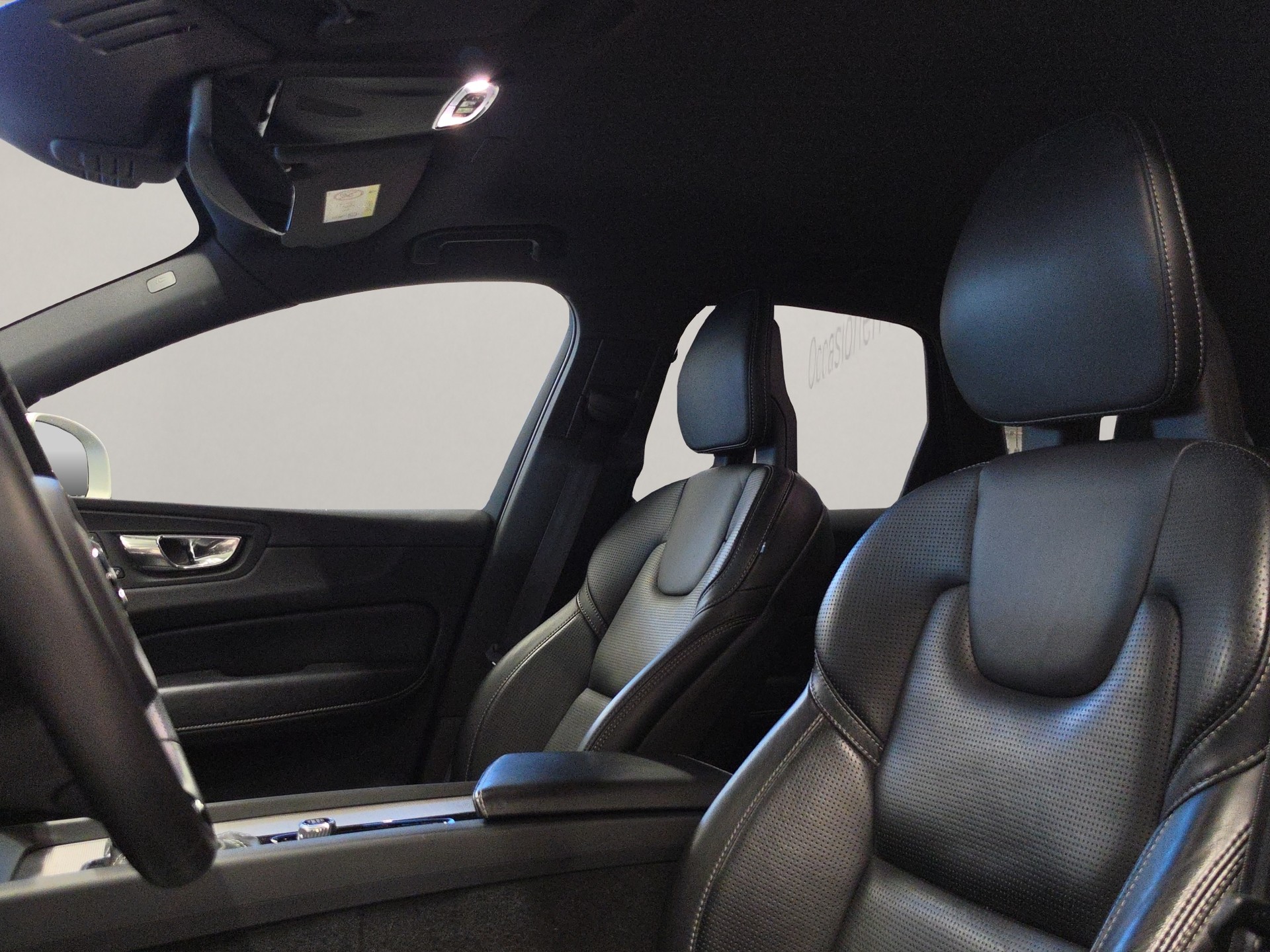 VOLVO XC60 2.0 D5 R-Design AWD-image-8