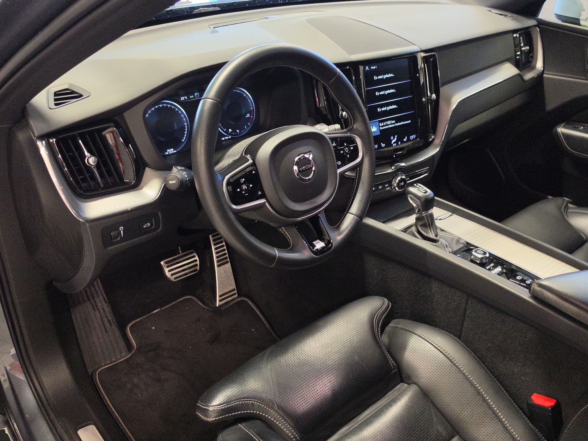VOLVO XC60 2.0 D5 R-Design AWD-image-7