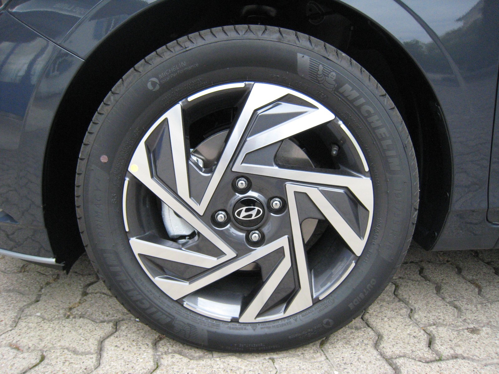 HYUNDAI i20 1.0 T-GDi Amplia GO! DCT-image-10