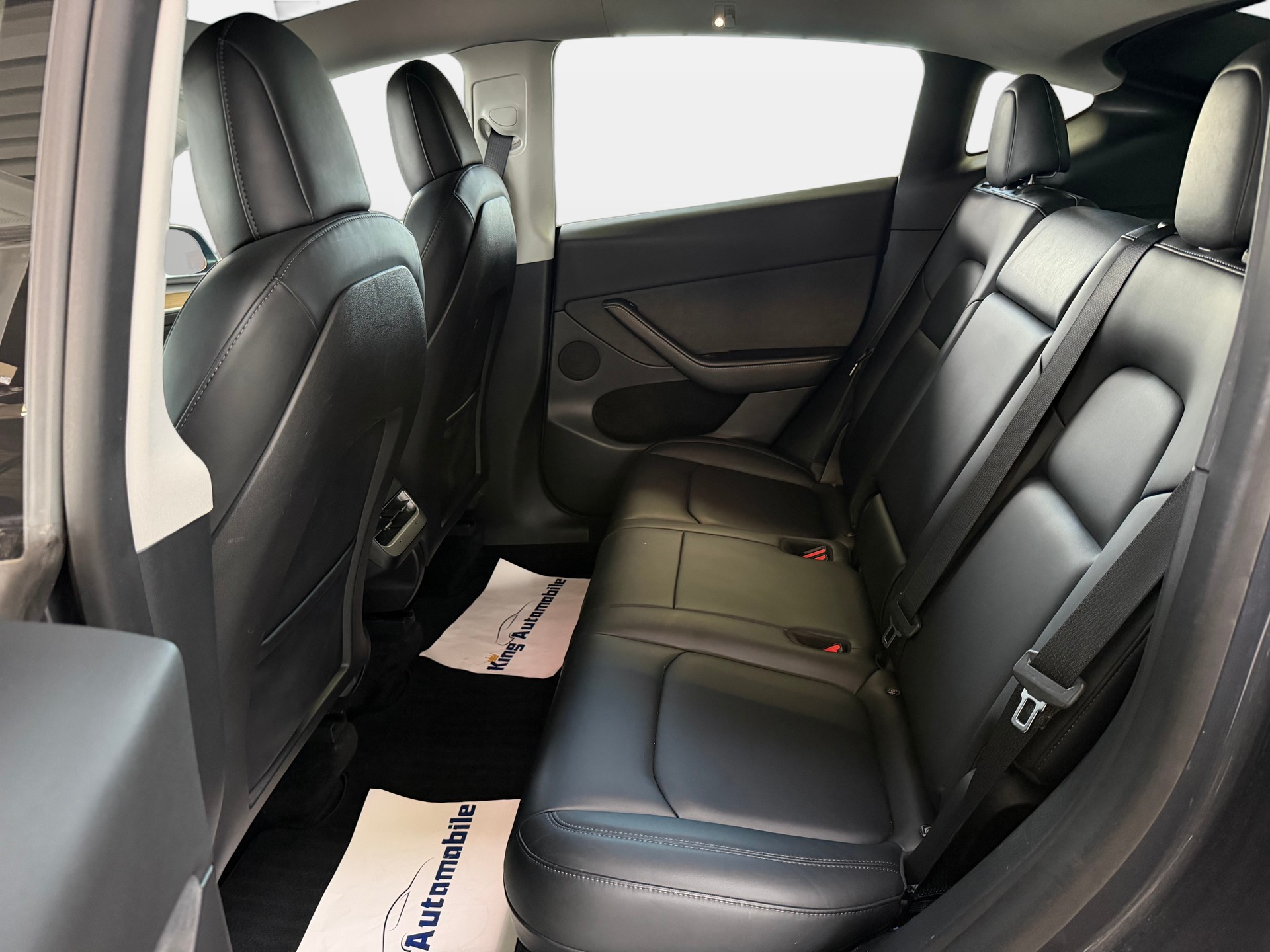 TESLA Model Y Long Range | CH-Auto | Frisch MFK | AHK 1600kg. | Tesla Batteriegarantie | inkl. Batteriezertifikat |-image-9