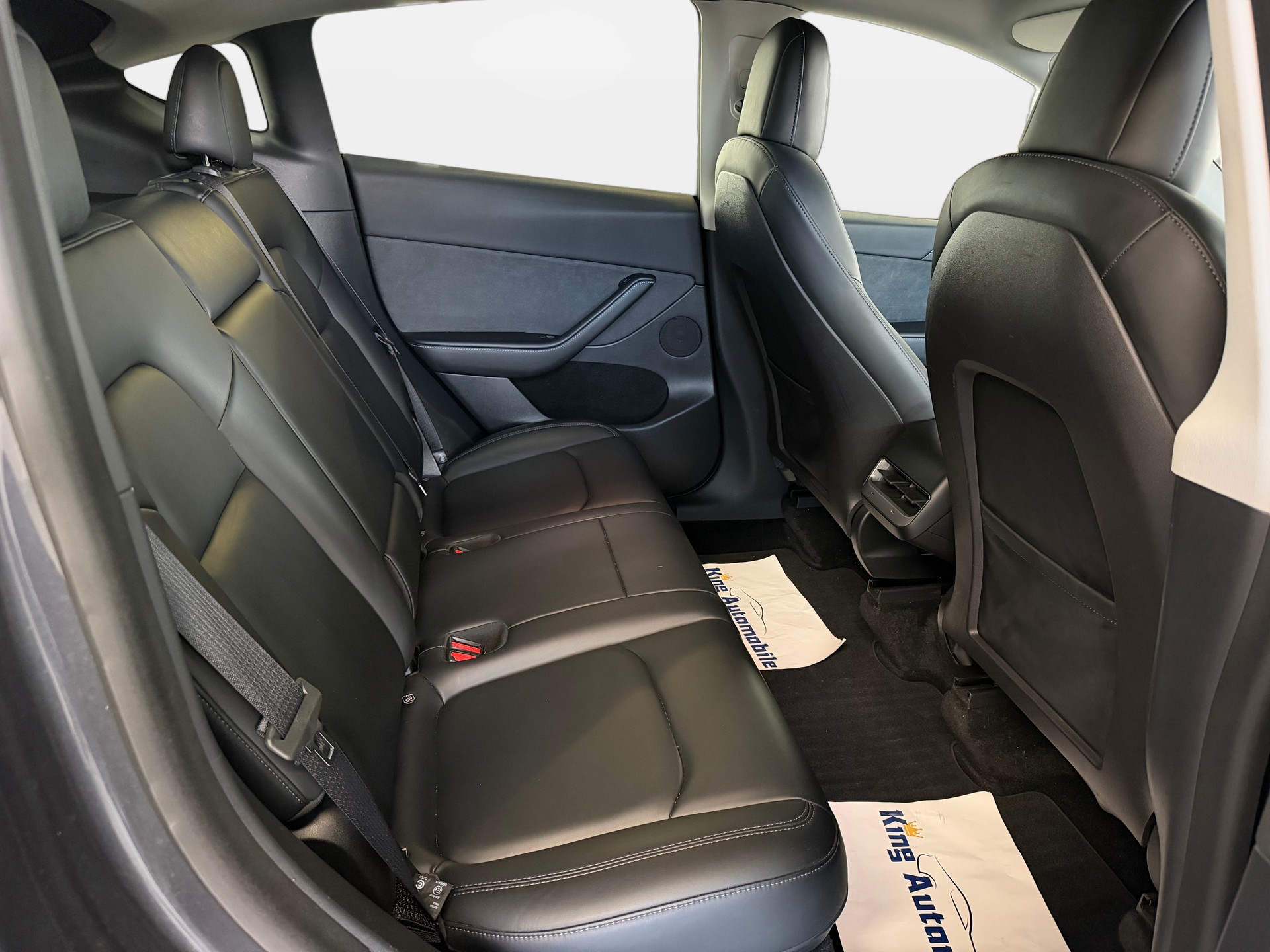 TESLA Model Y Long Range | CH-Auto | Frisch MFK | AHK 1600kg. | Tesla Batteriegarantie | inkl. Batteriezertifikat |-image-10