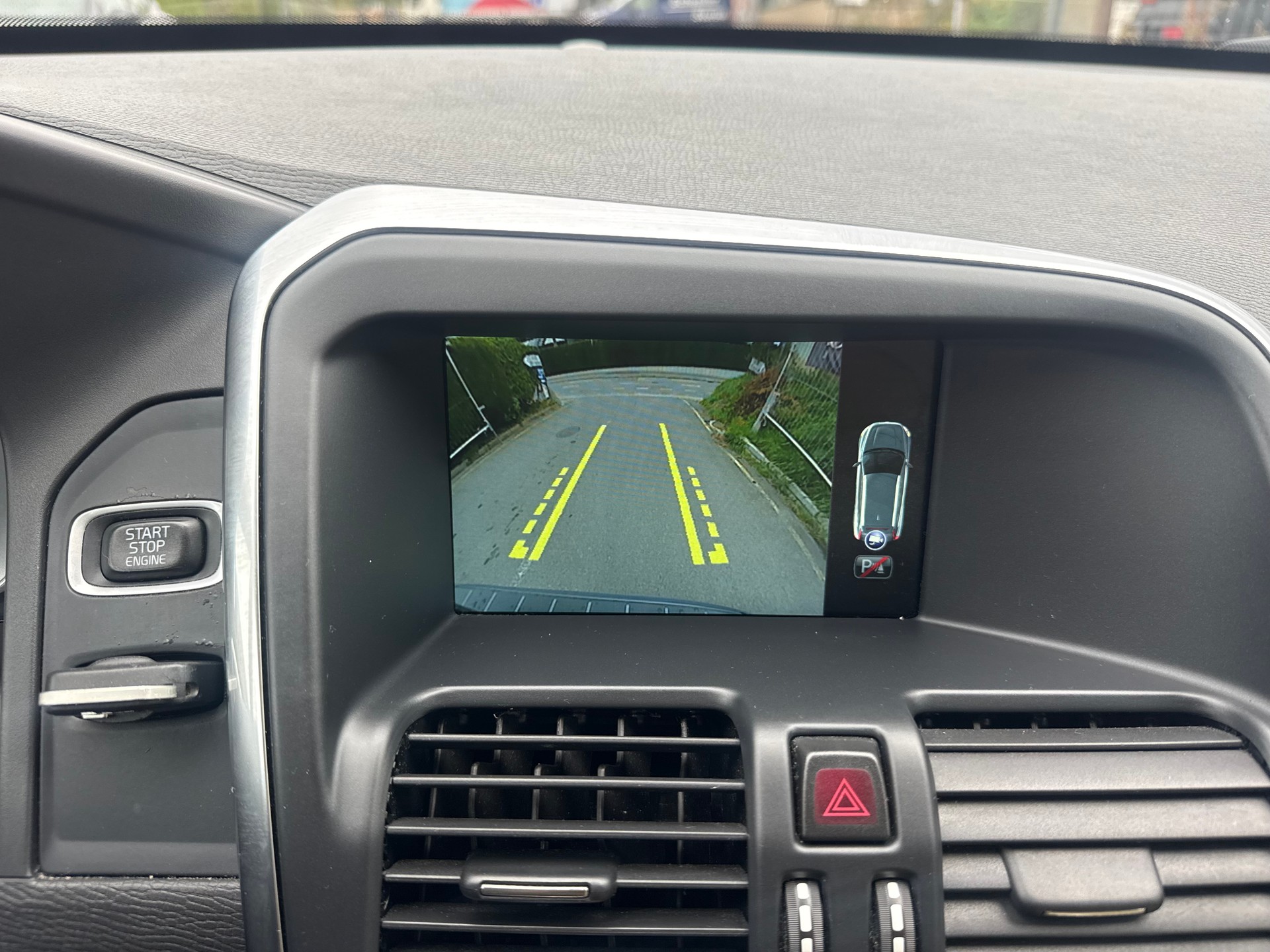 VOLVO XC60 D4 AWD Executive Plus Geartronic-image-10