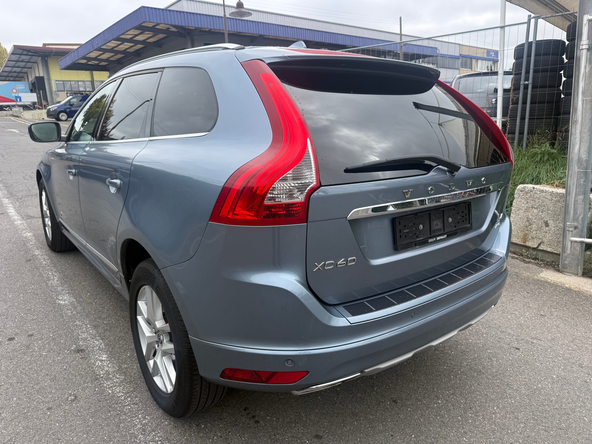 VOLVO XC60 D4 AWD Executive Plus Geartronic-image-4