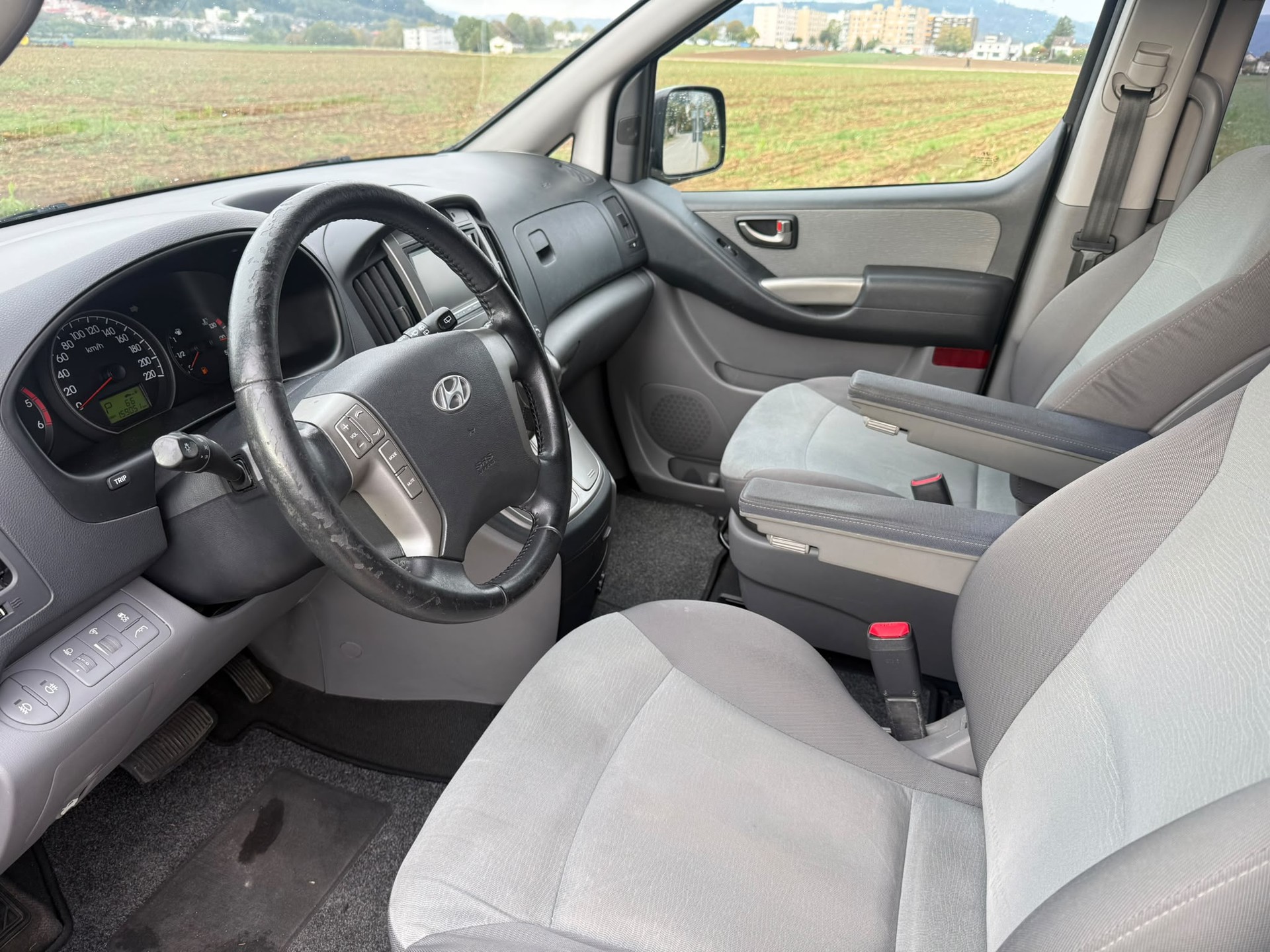 HYUNDAI H-1 People 2.5 CRDi HP-image-8