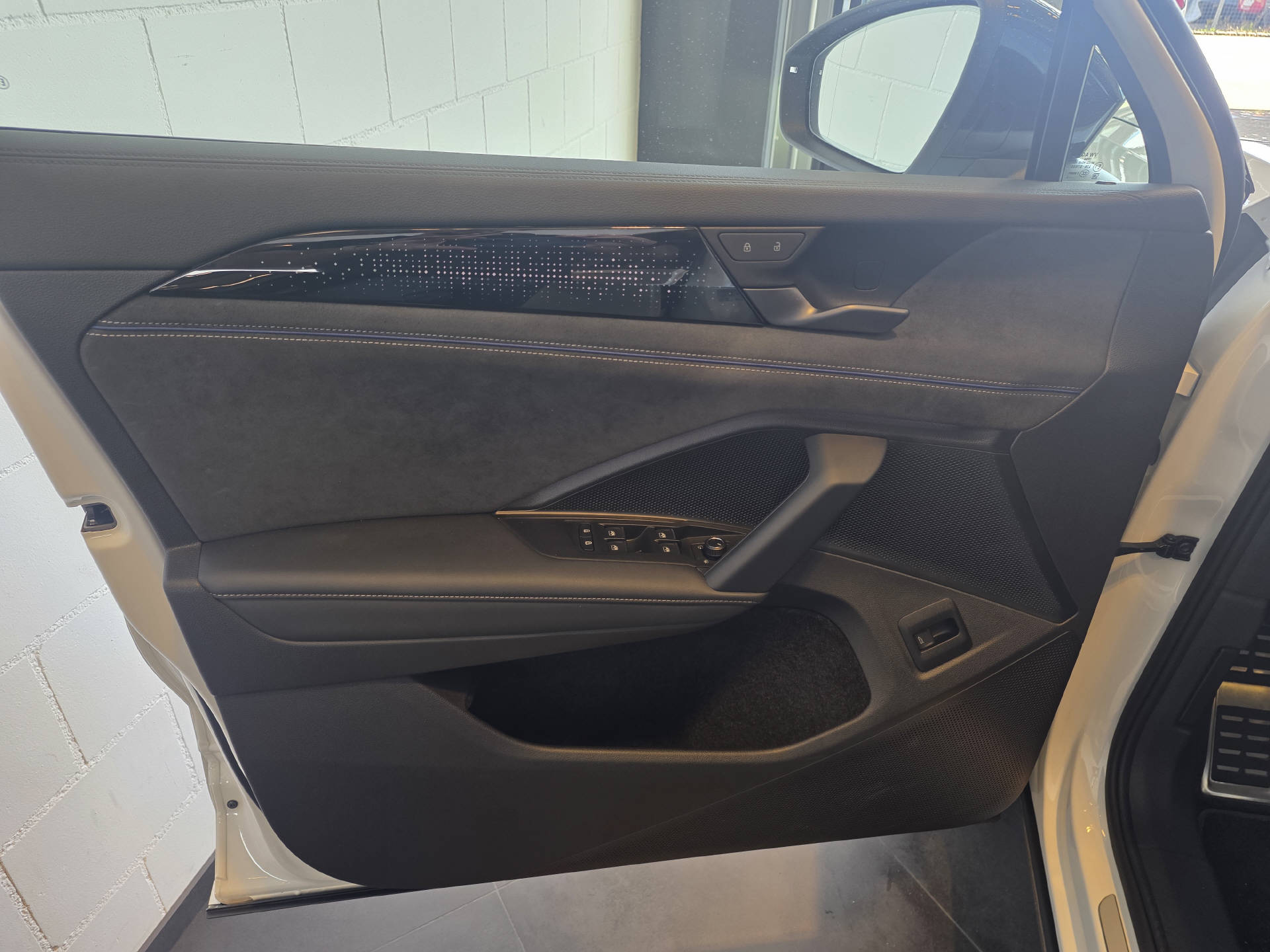 VW Tayron 2.0 TDI SCR R-Line DSG 4motion-image-11