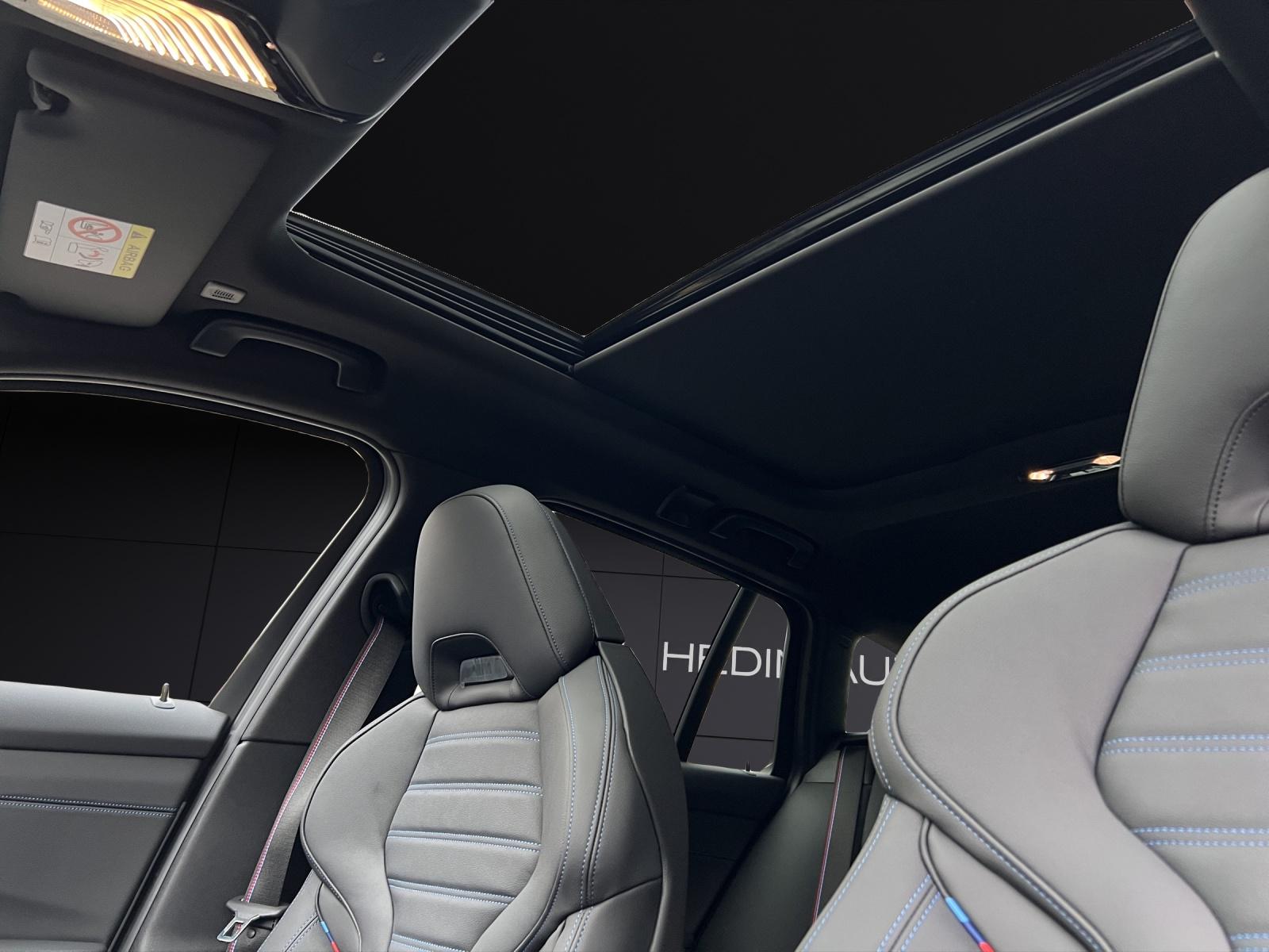 BMW M340i xDrive Touring-image-12