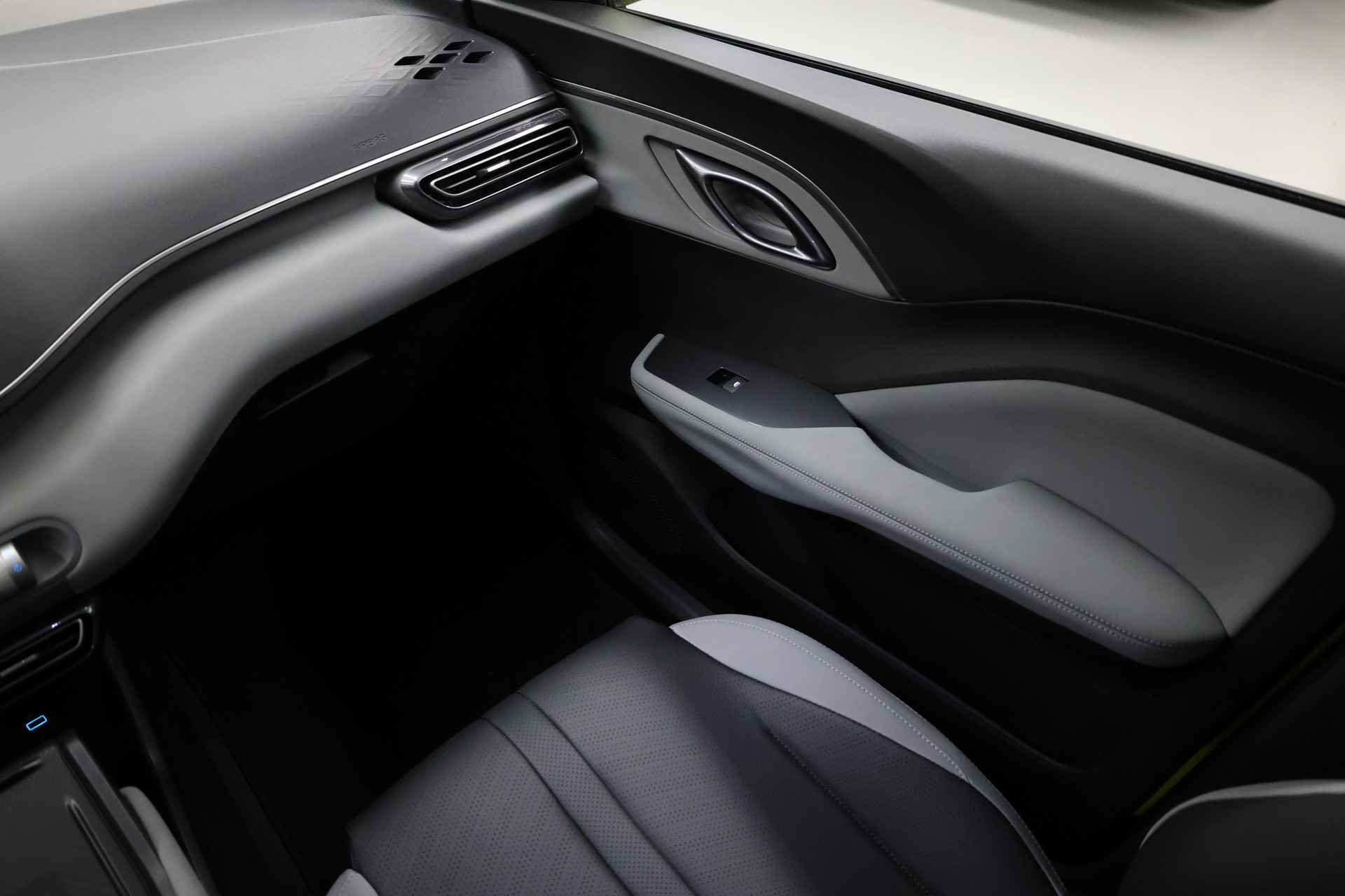 BYD Dolphin Surf Comfort-image-22