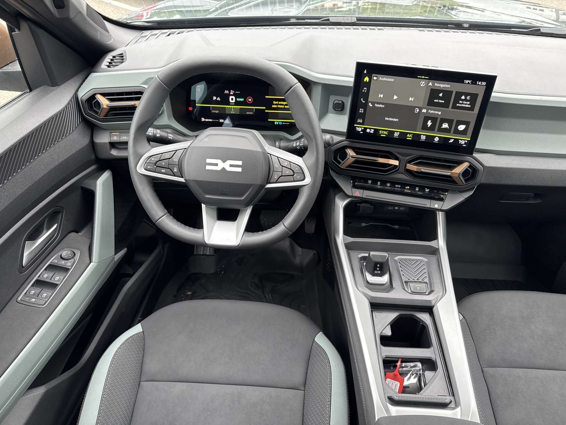 DACIA Bigster HEV 155 Extreme Automat-image-4