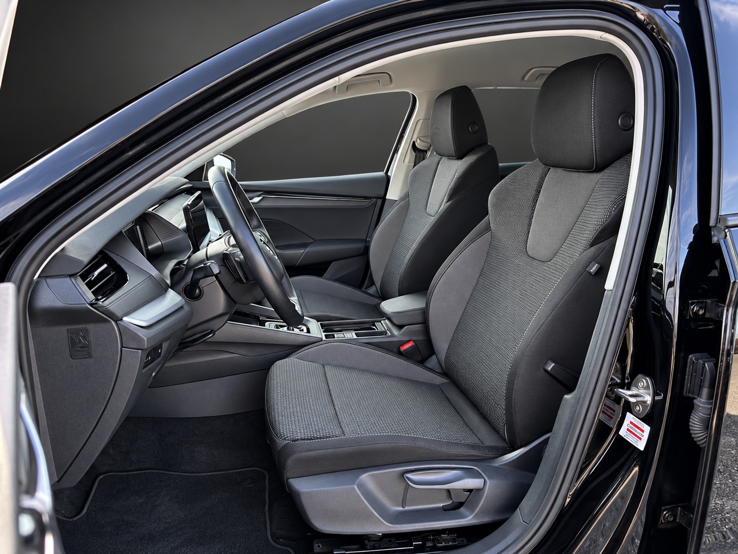 SKODA Octavia Kombi 2.0 TDI DSG Selection mit 150 PS-image-6