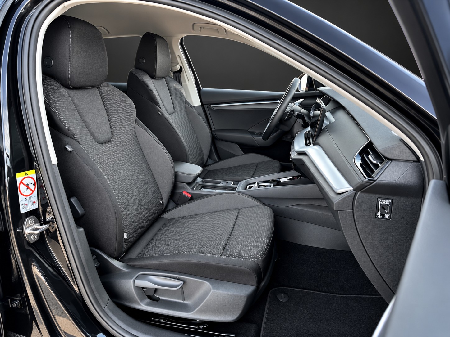 SKODA Octavia Kombi 2.0 TDI DSG Selection mit 150 PS-image-8