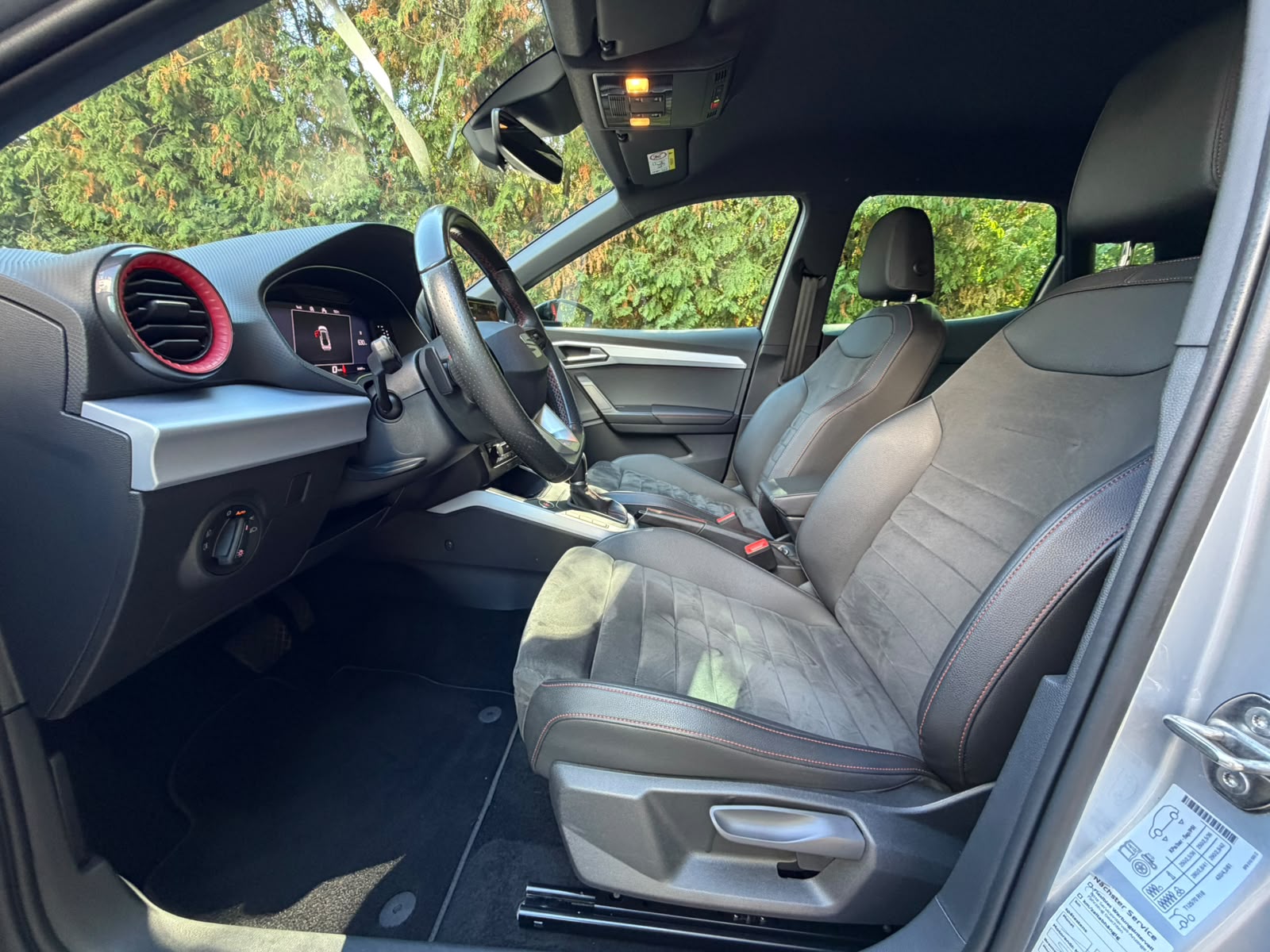 SEAT Arona 1.5 Eco TSI FR DSG-image-10