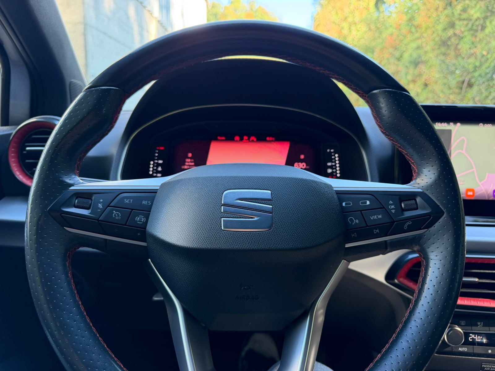 SEAT Arona 1.5 Eco TSI FR DSG-image-14