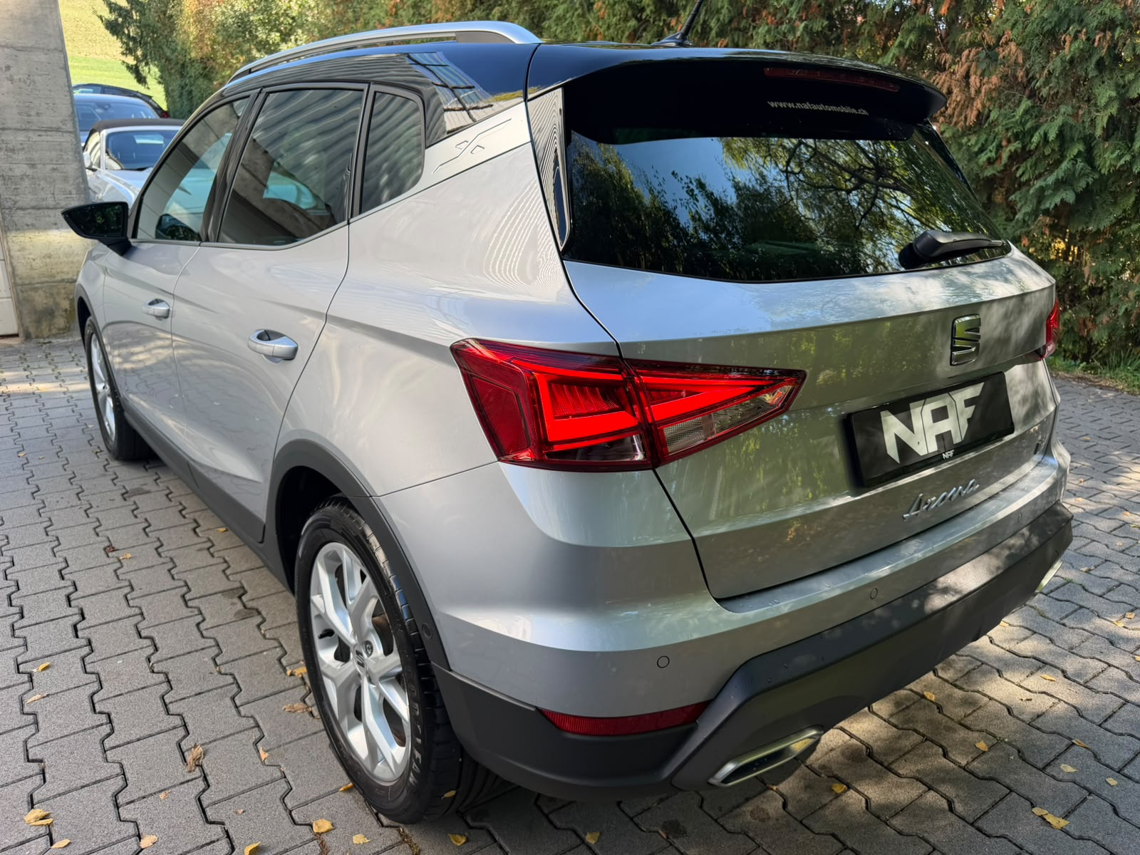 SEAT Arona 1.5 Eco TSI FR DSG-image-2