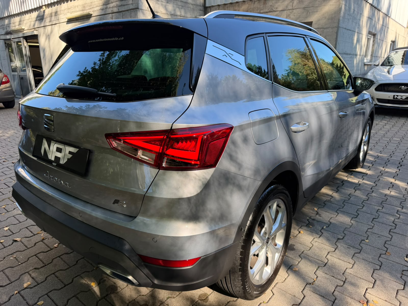 SEAT Arona 1.5 Eco TSI FR DSG-image-4