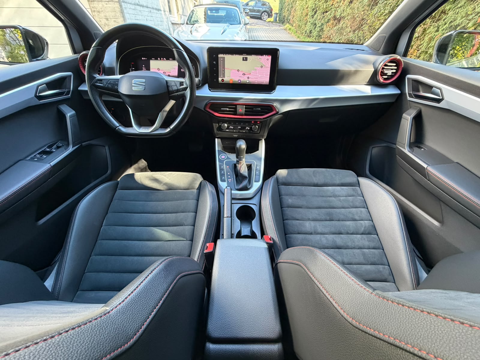 SEAT Arona 1.5 Eco TSI FR DSG-image-12