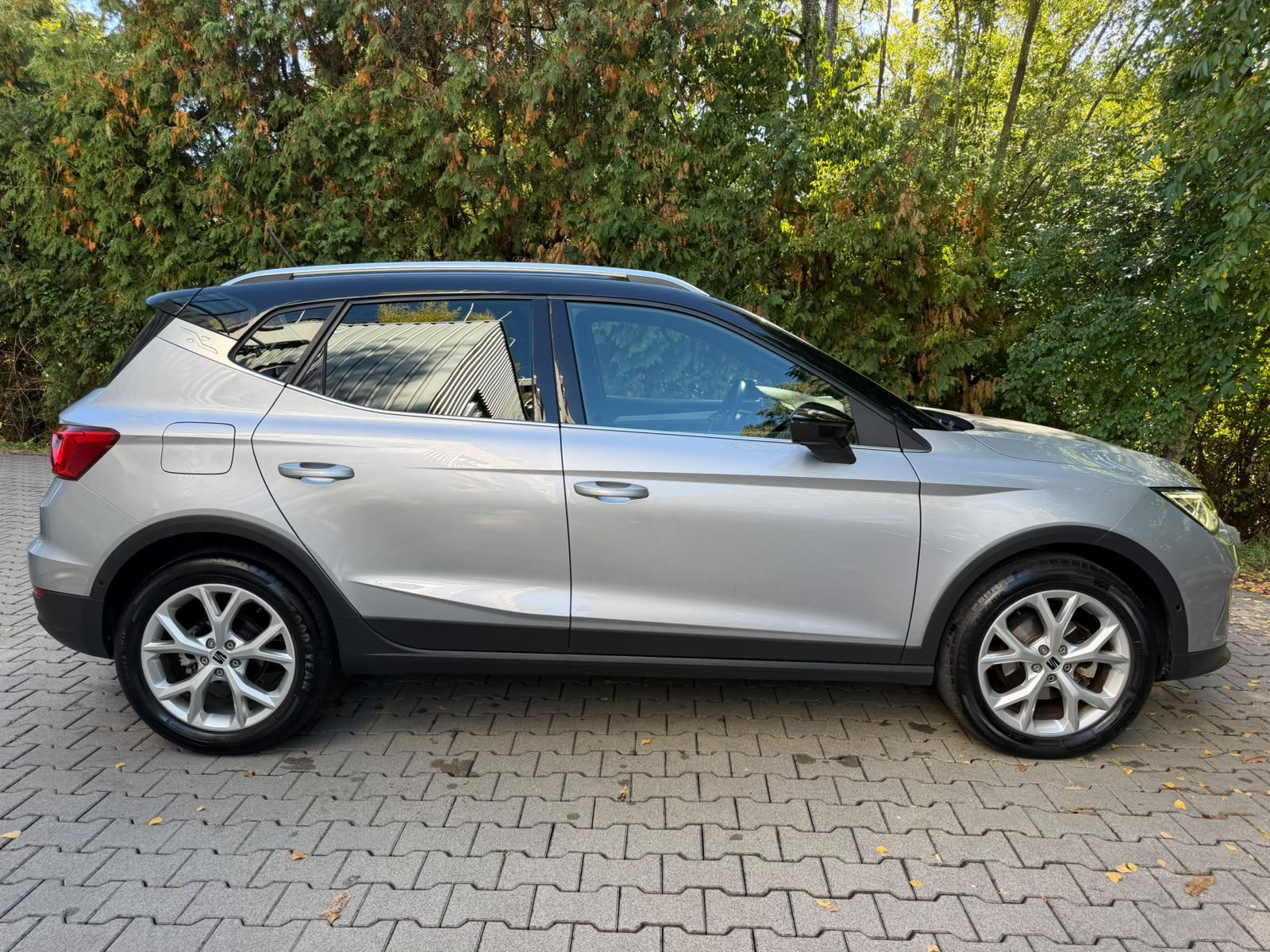 SEAT Arona 1.5 Eco TSI FR DSG-image-5