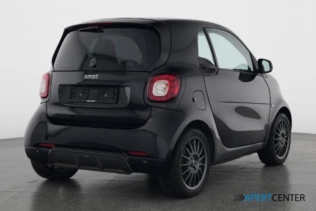 SMART fortwo black pearl-image-3