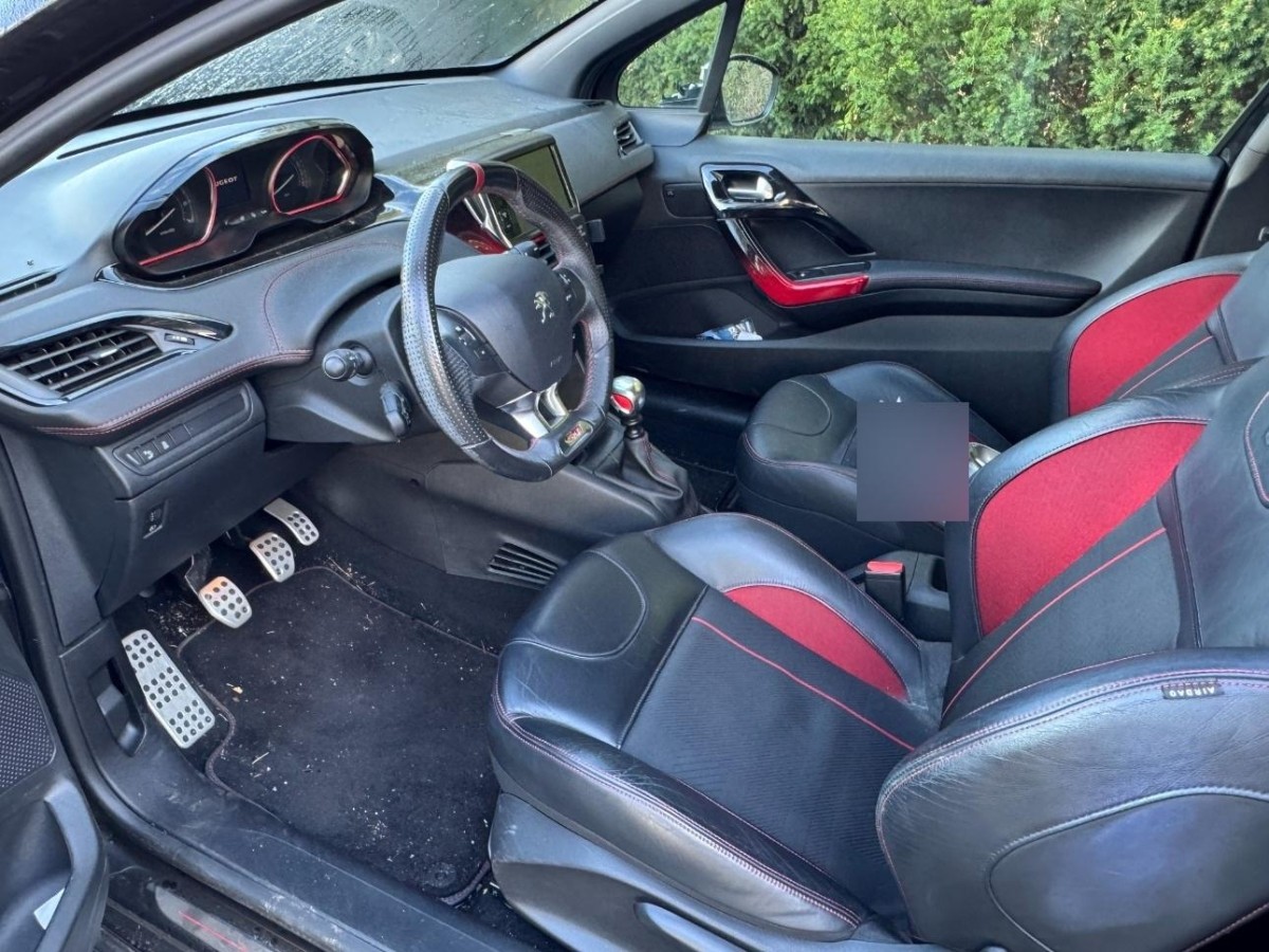 PEUGEOT 1.6 Turbo GTi-image-4