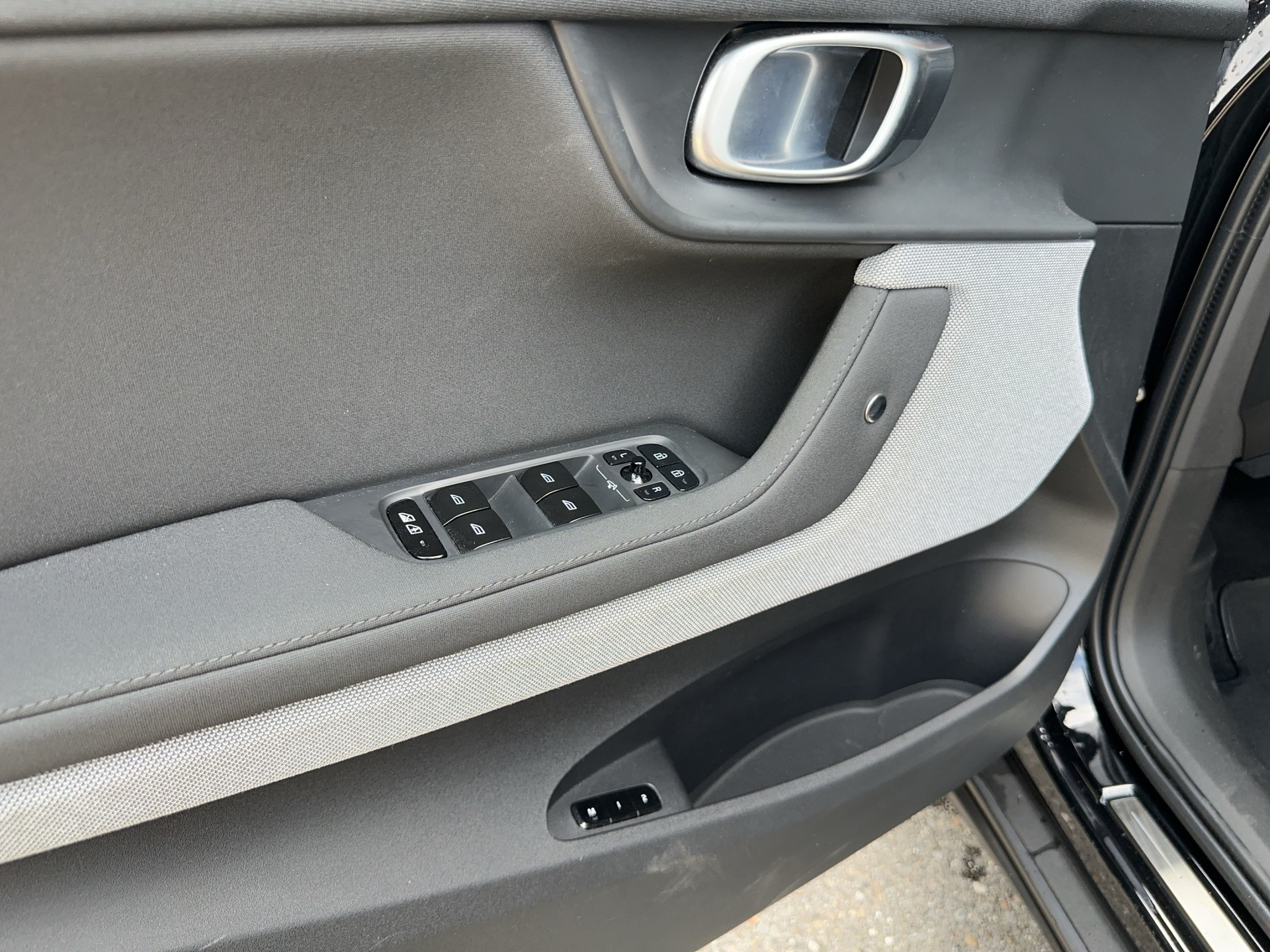 POLESTAR 2 Standard Range Single Motor-image-25