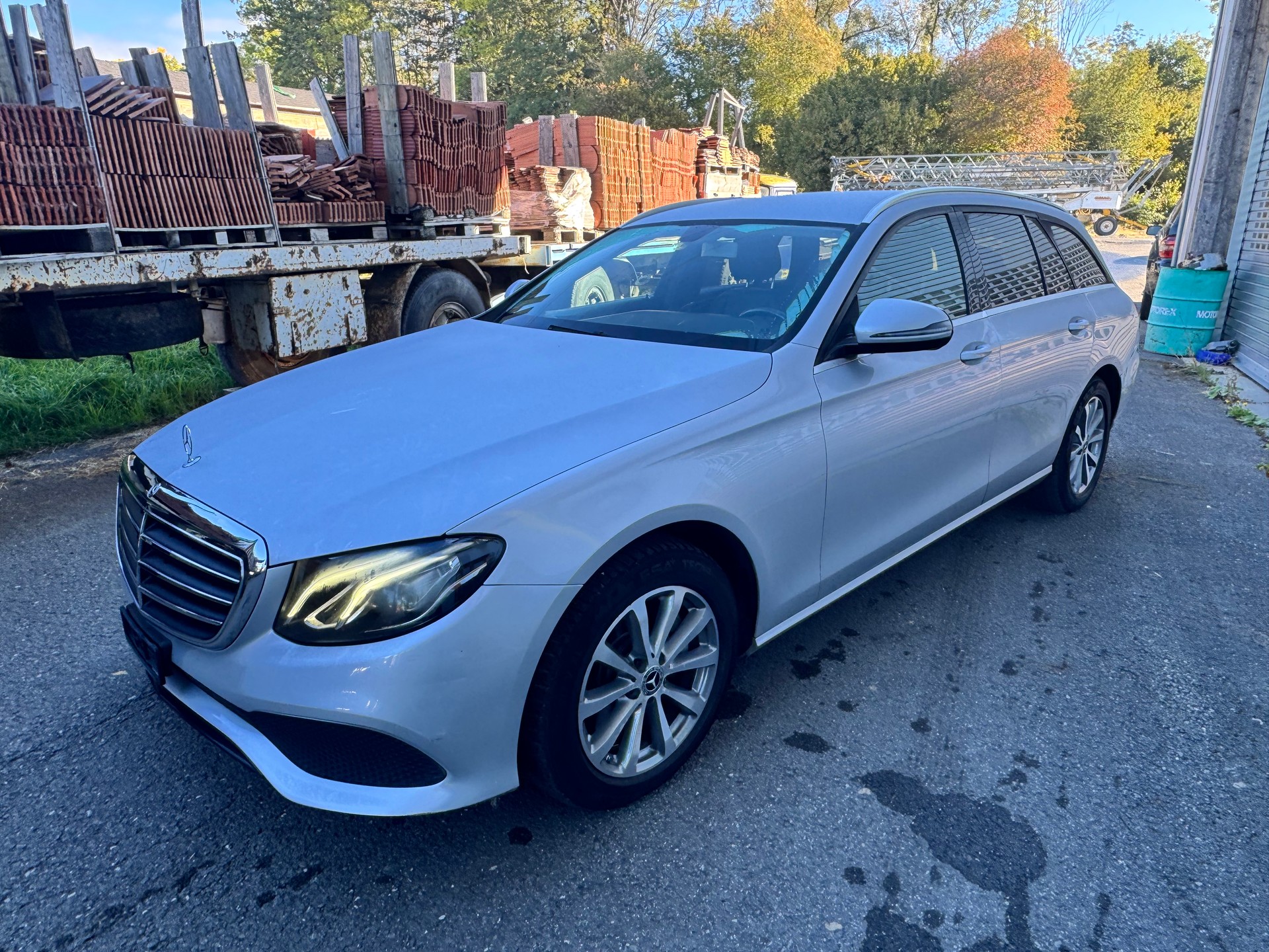 MERCEDES-BENZ E 220 d Avantgarde 4Matic 9G-Tronic-image-2