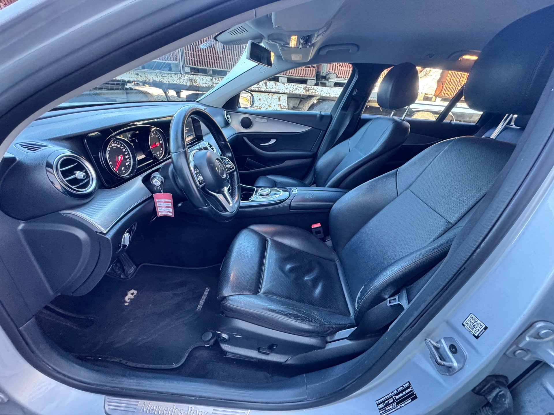 MERCEDES-BENZ E 220 d Avantgarde 4Matic 9G-Tronic-image-7