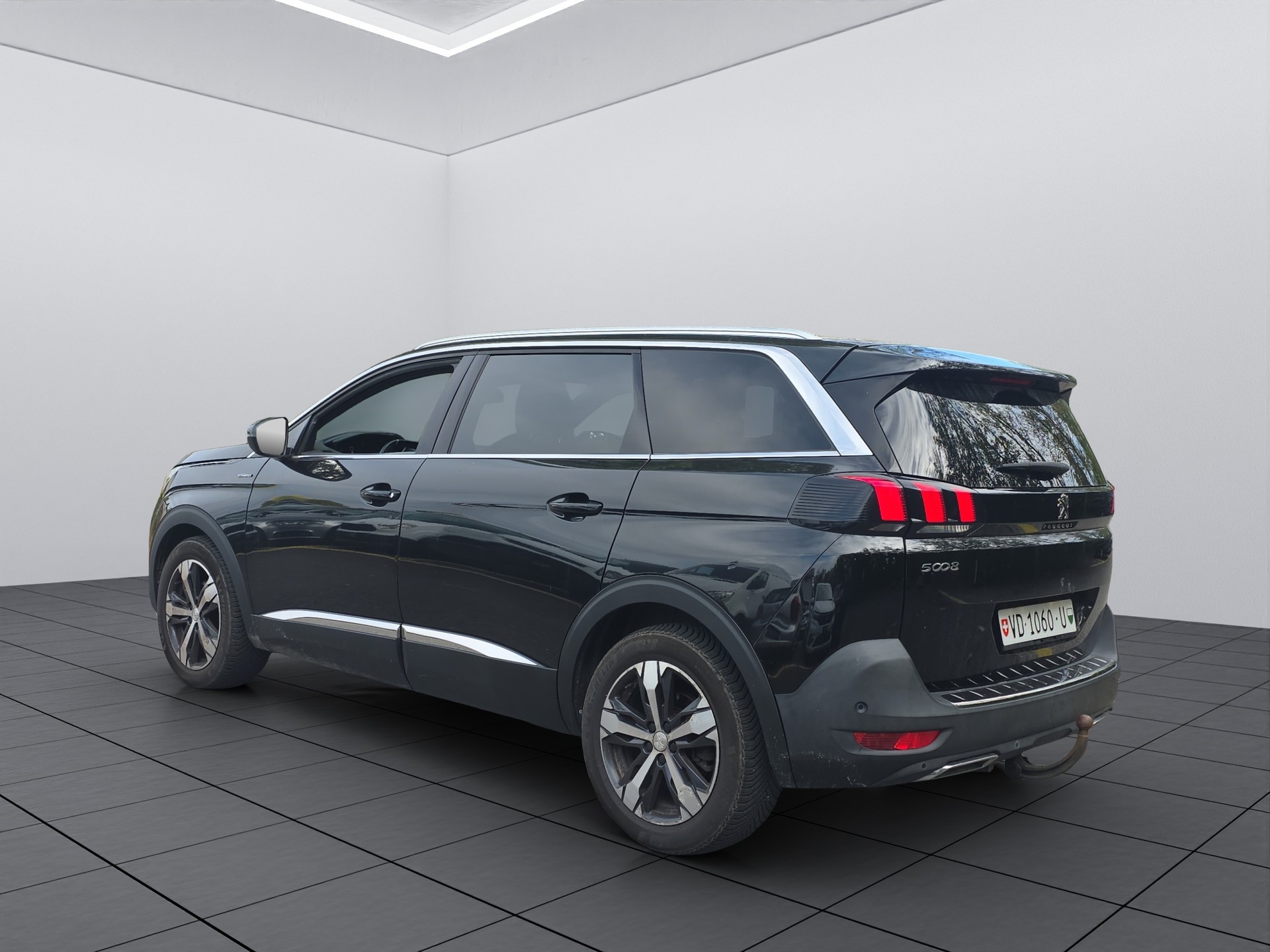 PEUGEOT 5008 1.6 BlueHDi GT Line ETA-image-5