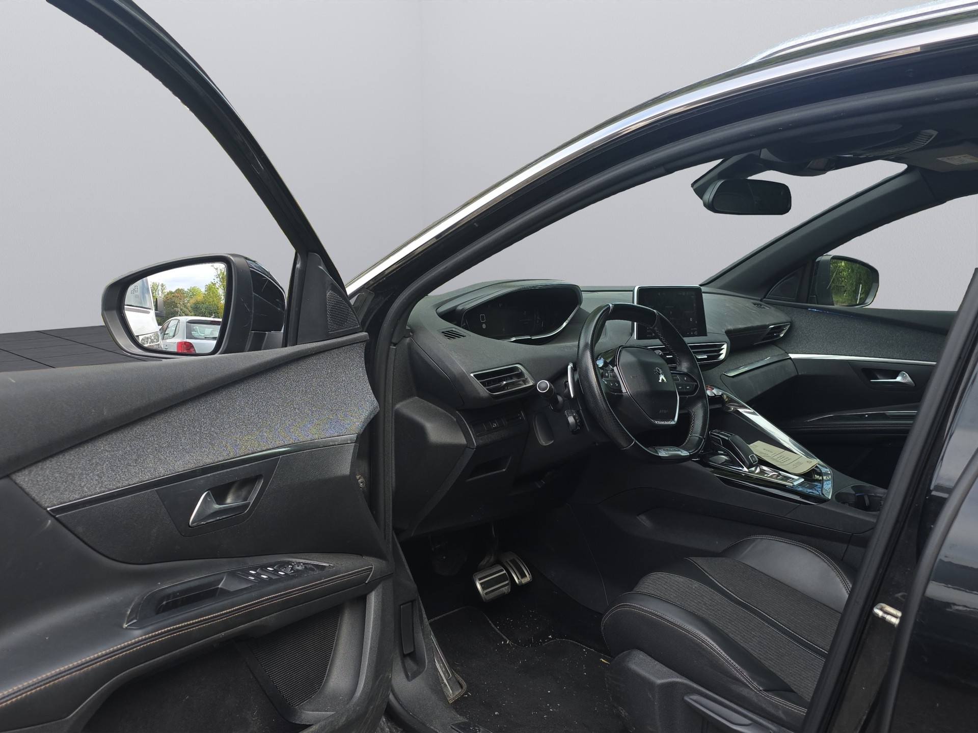 PEUGEOT 5008 1.6 BlueHDi GT Line ETA-image-16