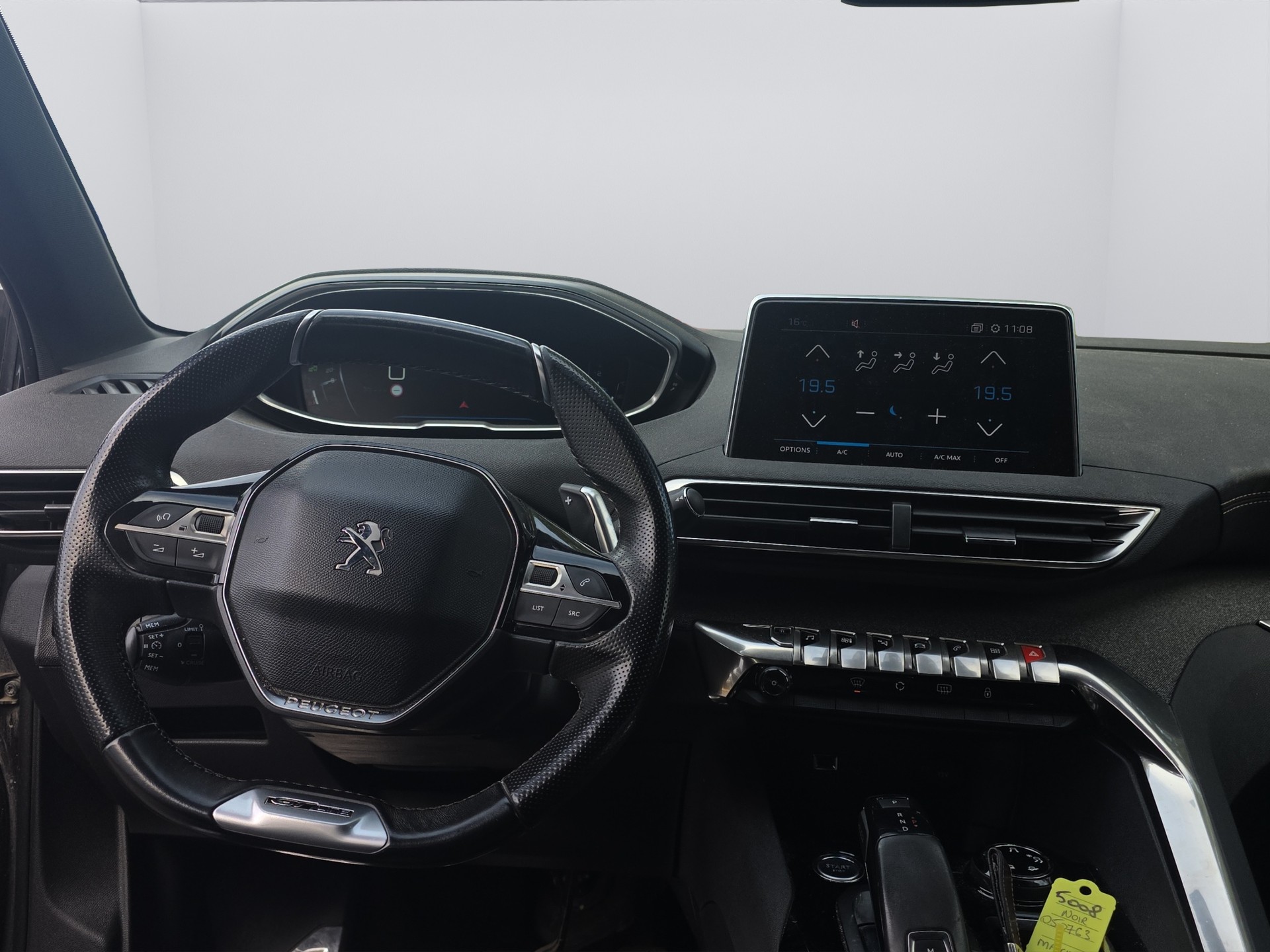 PEUGEOT 5008 1.6 BlueHDi GT Line ETA-image-12