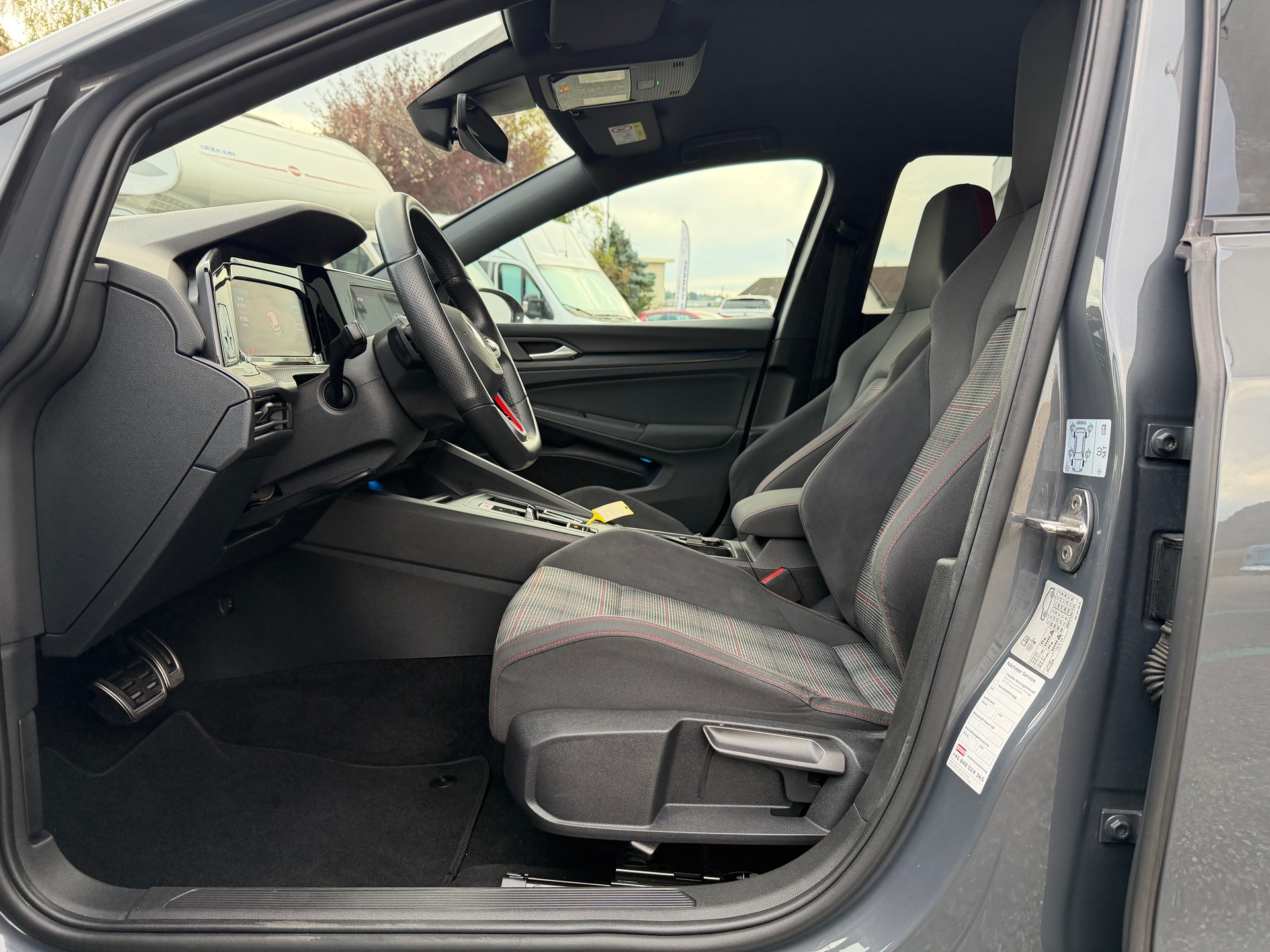 VW Golf 2.0 TSI GTI DSG-image-13