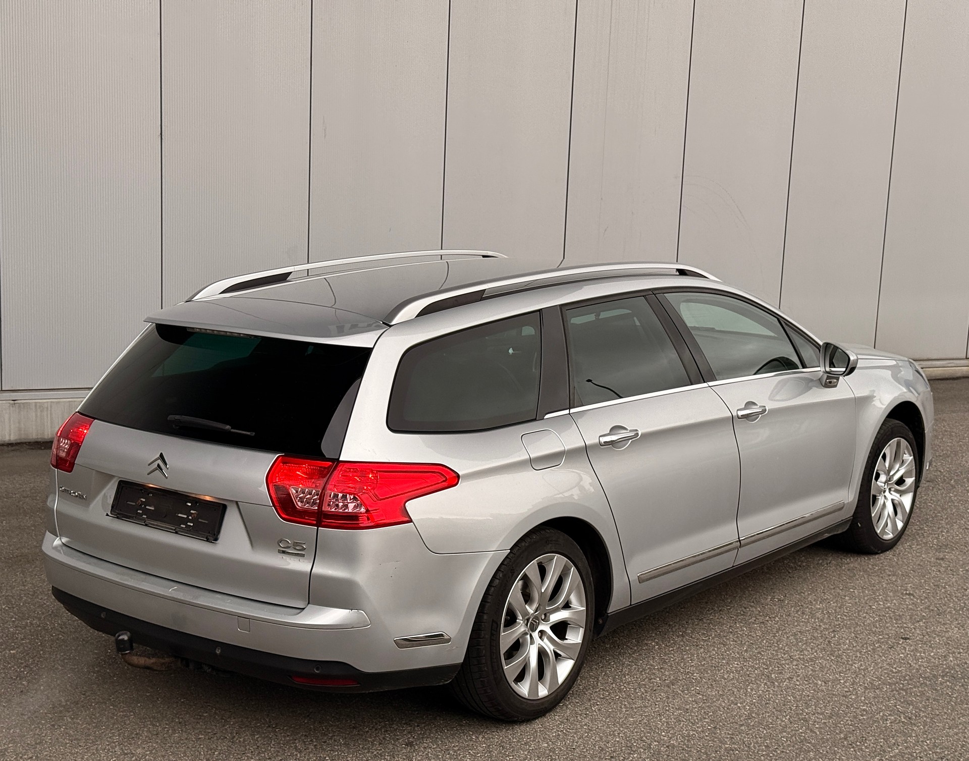 CITROEN C5 Tourer 2.7 HDi V6 Exclusive Automatic-image-4