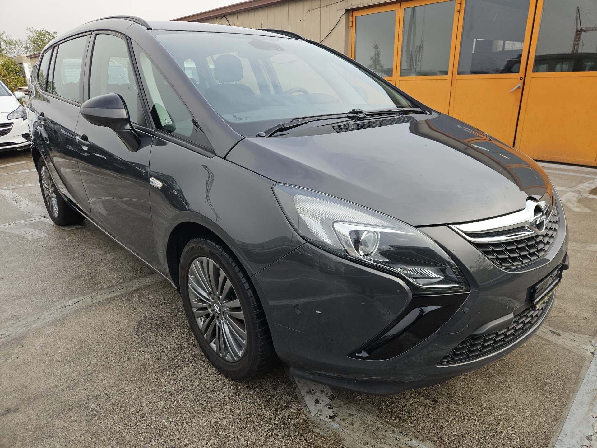 OPEL Zafira Tourer 1.6i 16V Turbo Active Ed. Aut.-image-5
