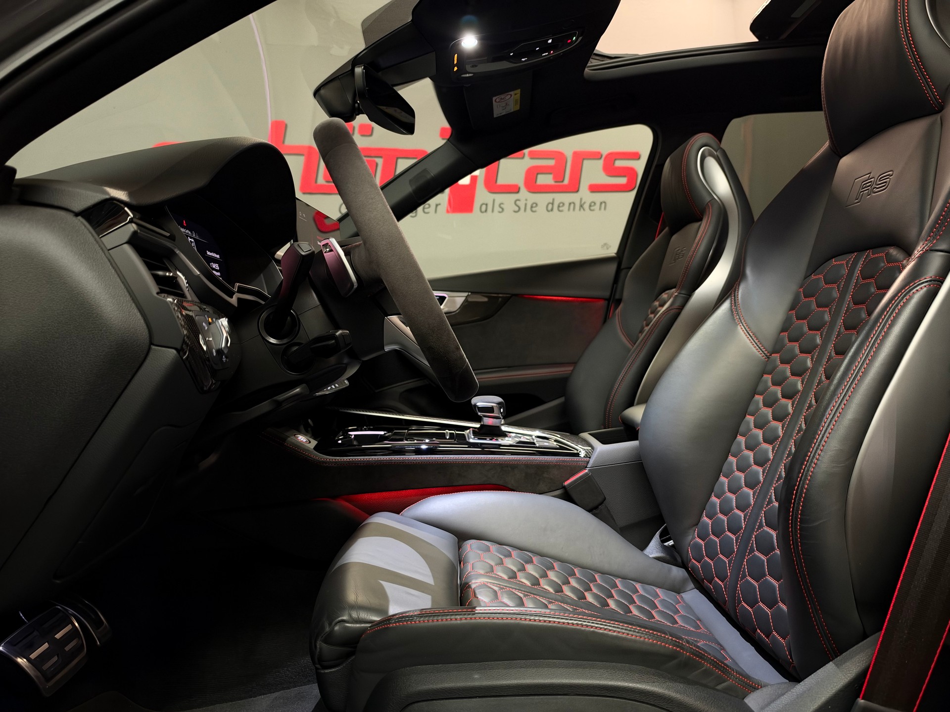 AUDI RS4 Avant quattro tiptronic-image-16