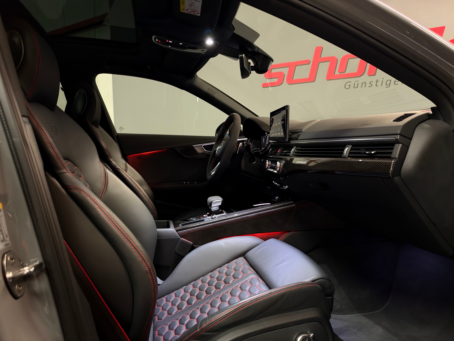 AUDI RS4 Avant quattro tiptronic-image-26