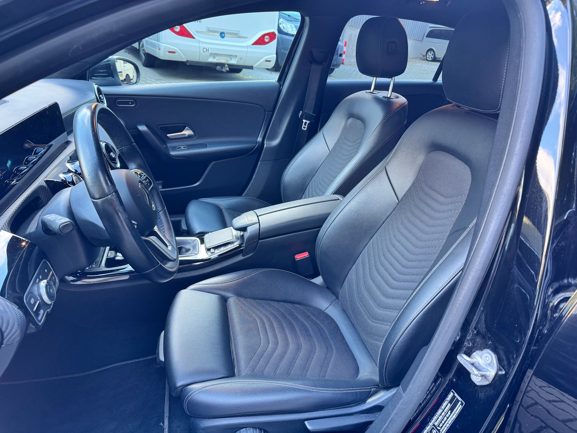 MERCEDES-BENZ A 160 Style-image-12