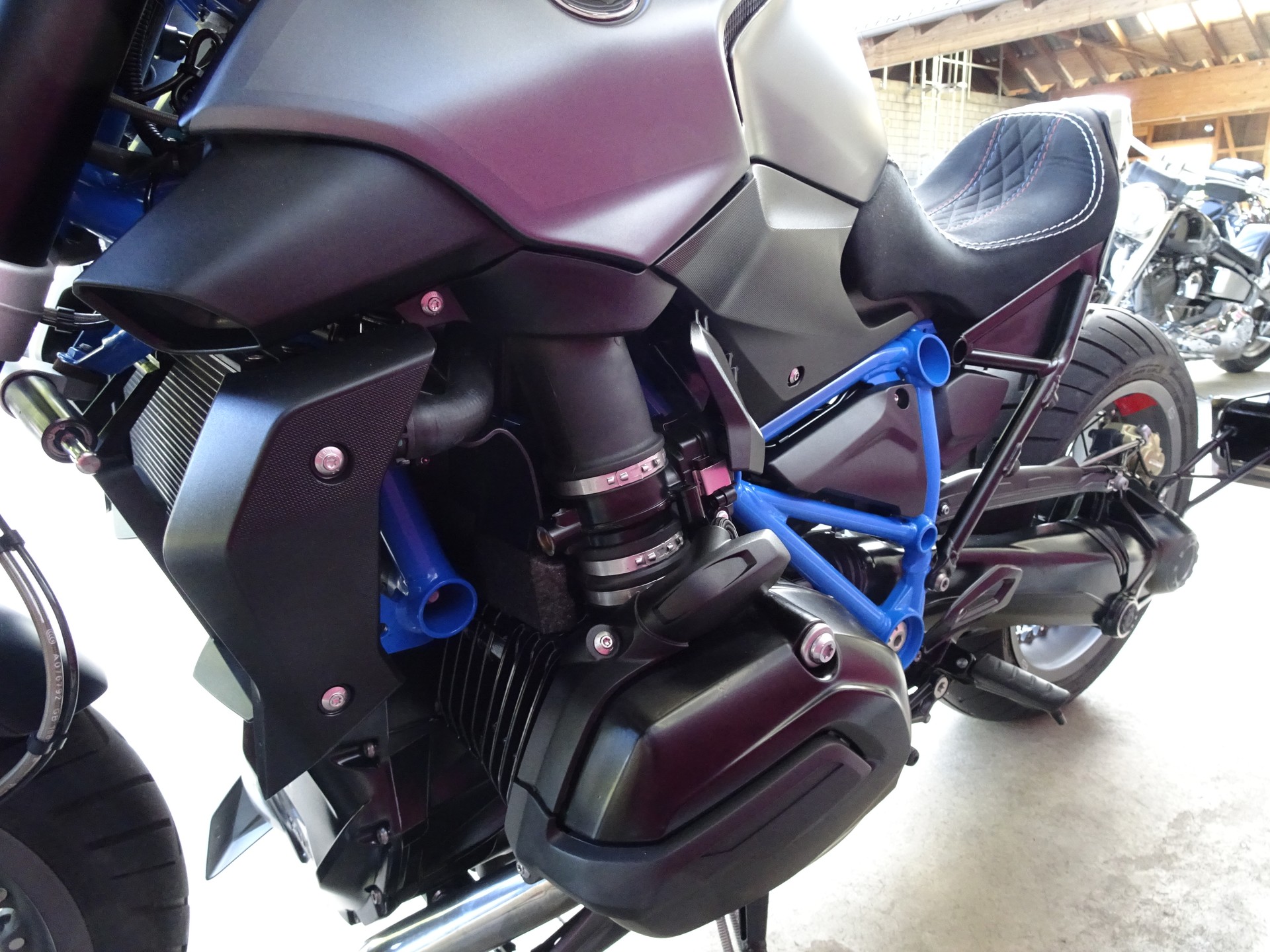 BMW R 1200 R ABS-image-12