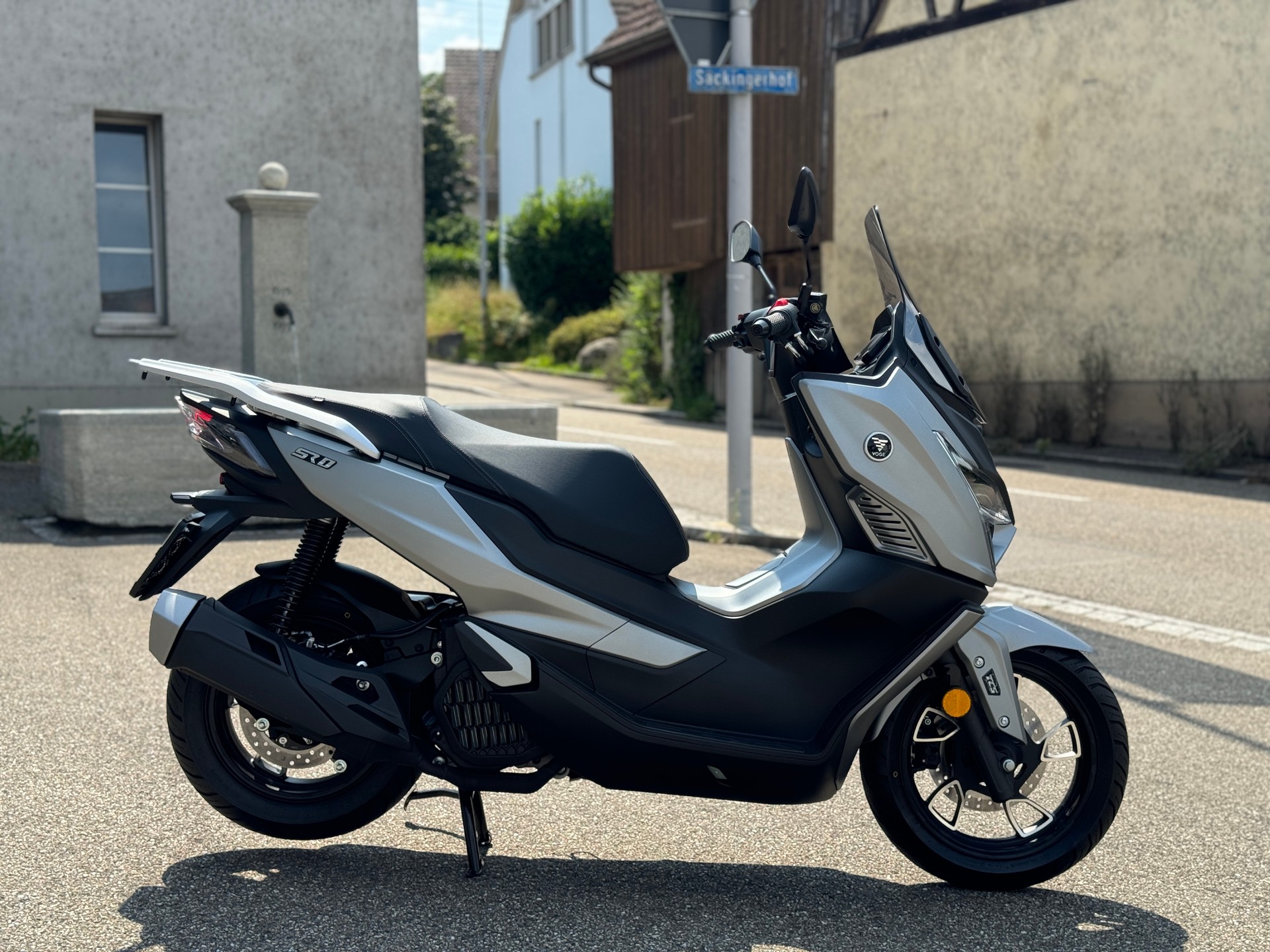 VOGE SR1 GT-showroom-element-1